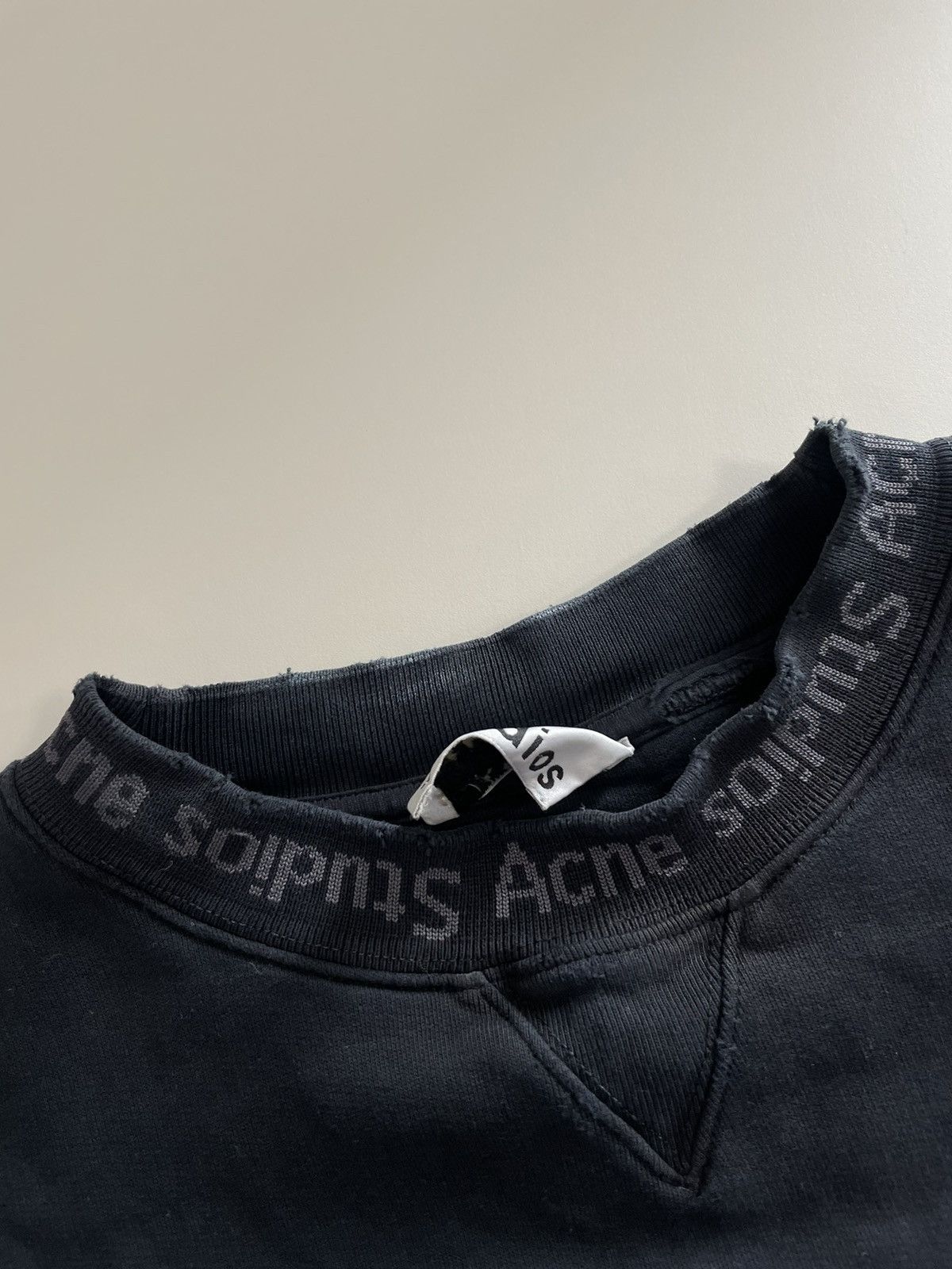 Acne Studios Acne Studios Distressed Sweatshirt Size US S / EU 44-46 / 1 - 2 Thumbnail