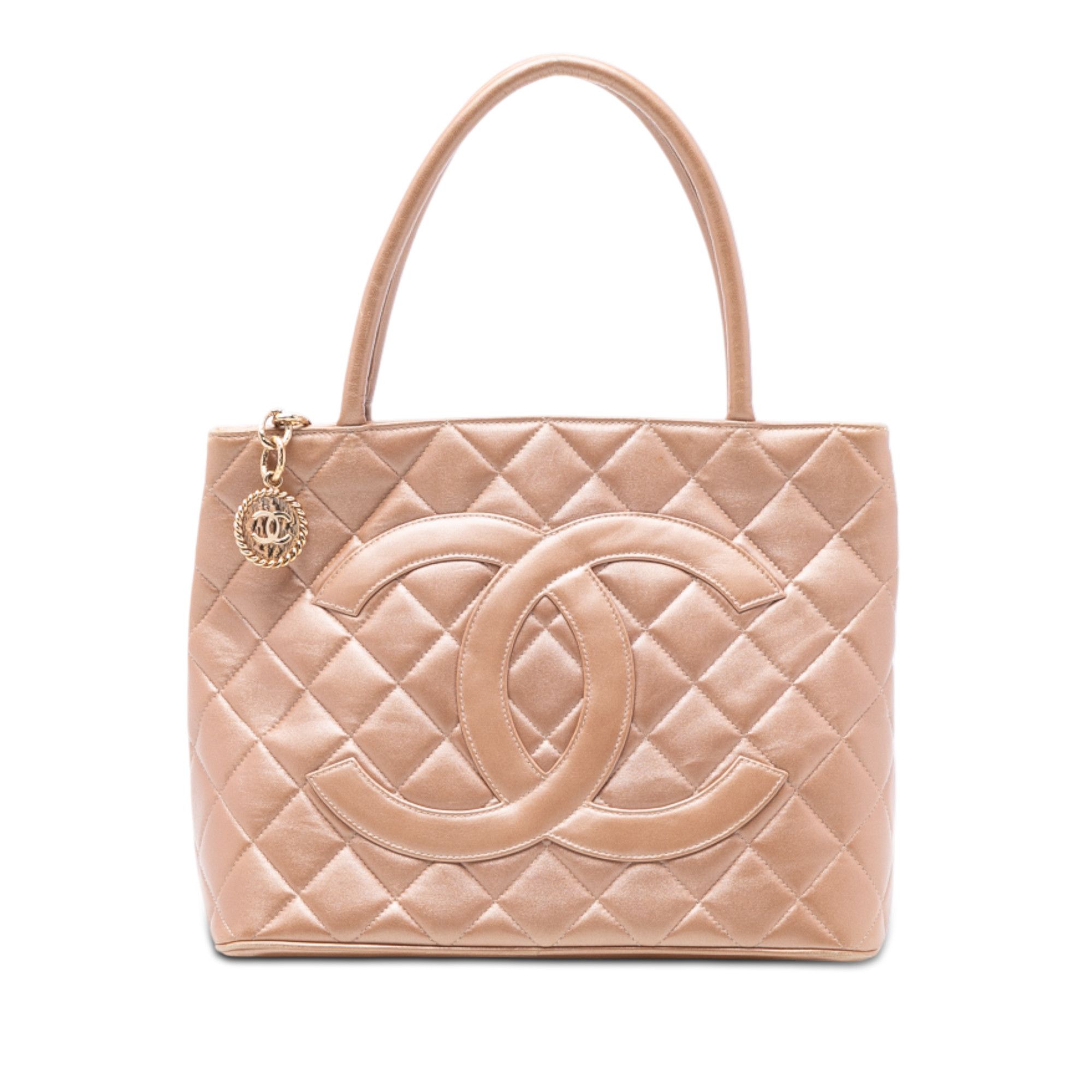 Chanel Chanel Lambskin Medallion Tote Size ONE SIZE - 1 Thumbnail