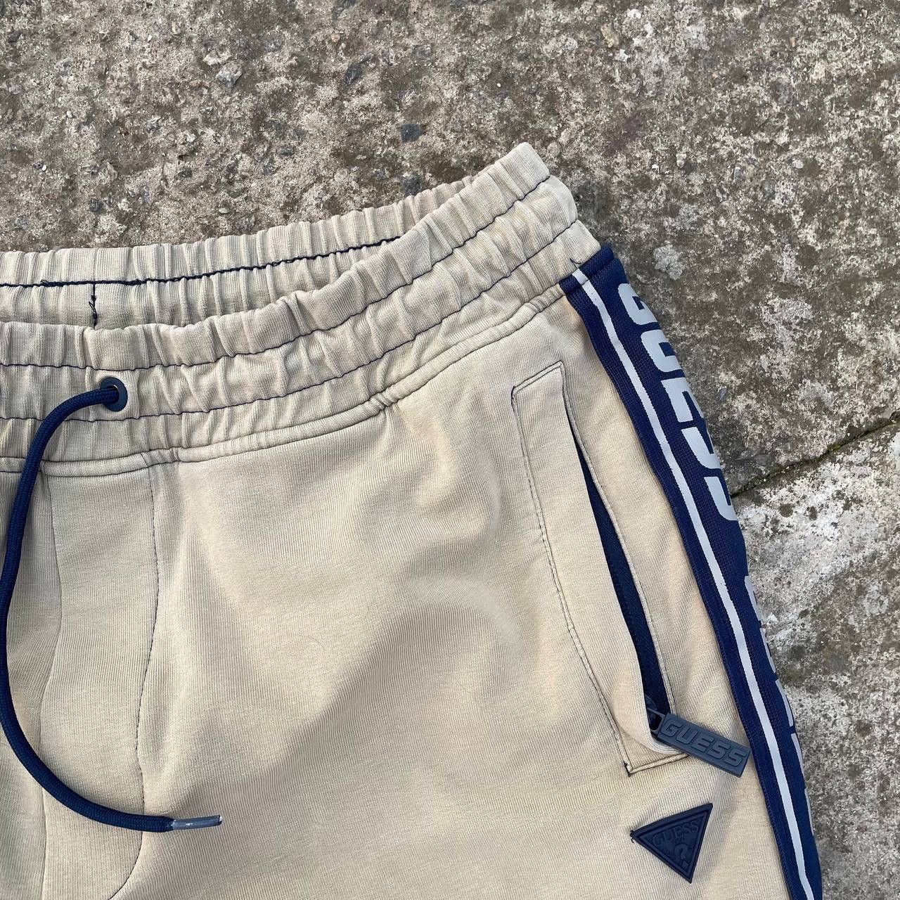 Guess Vintage Man’s Guess Shorts Size S Trashed Y2K 00s USA Size US 30 / EU 46 - 11 Thumbnail