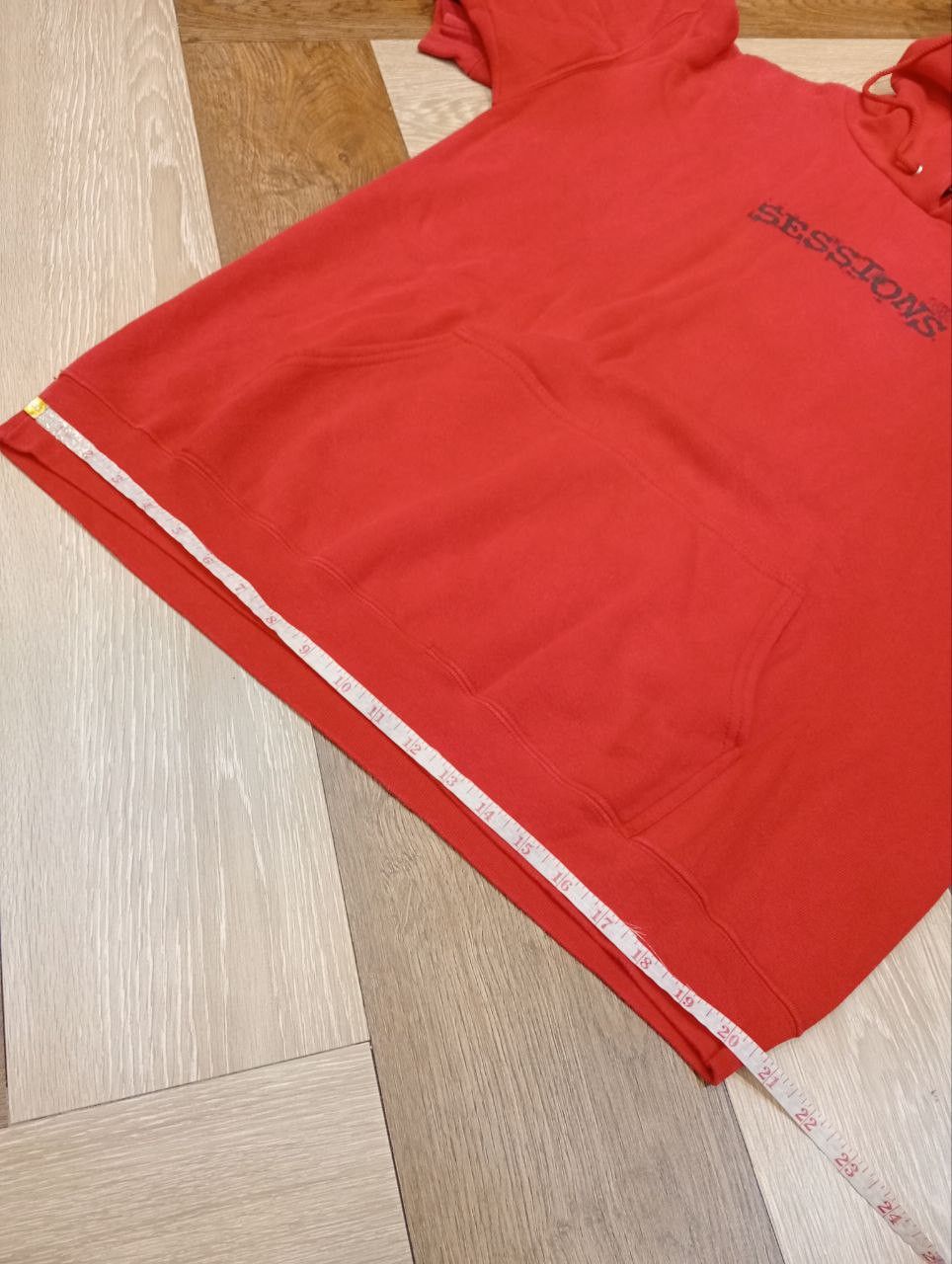 Sessions VINTAGE SESSIONS SKATEBOARDS OVERSIZED HOODIE - SIZE L - RED Size US L / EU 52-54 / 3 - 12 Thumbnail