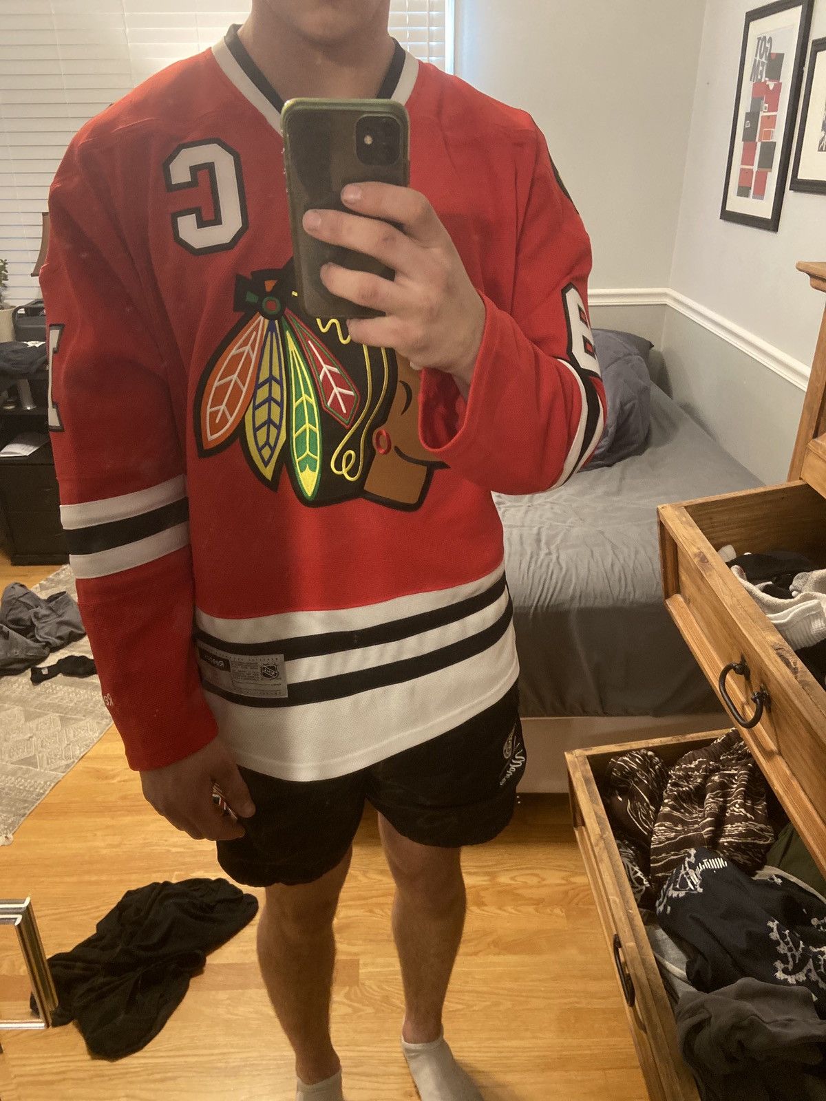 Reebok Jonathan Toews Blackhawks Jersey Size US S / EU 44-46 / 1 - 3 Thumbnail