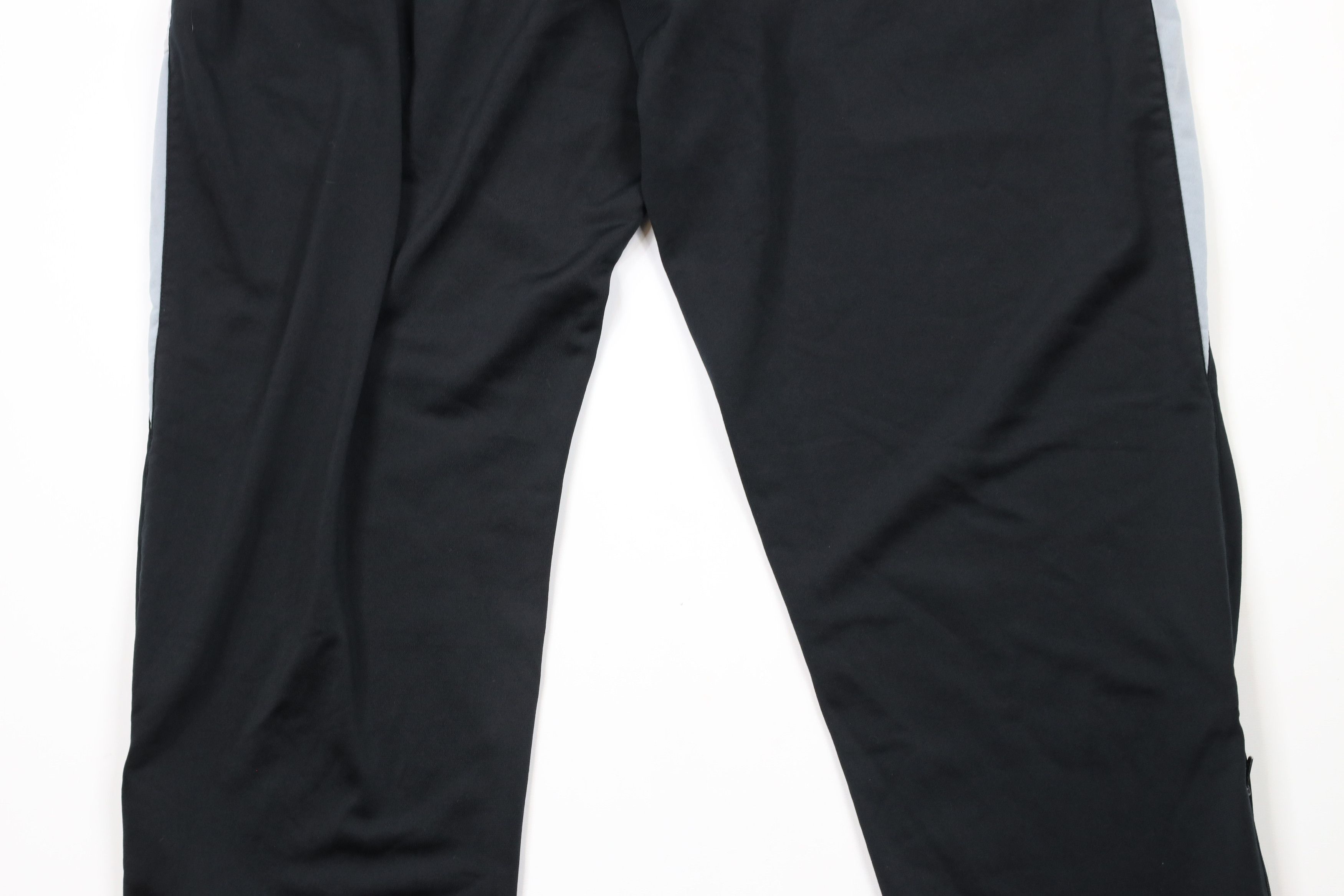 Adidas × Vintage Vintage Y2K Adidas Spell Out Wide Leg Sweatpants Black Size US 34 / EU 50 - 14 Thumbnail
