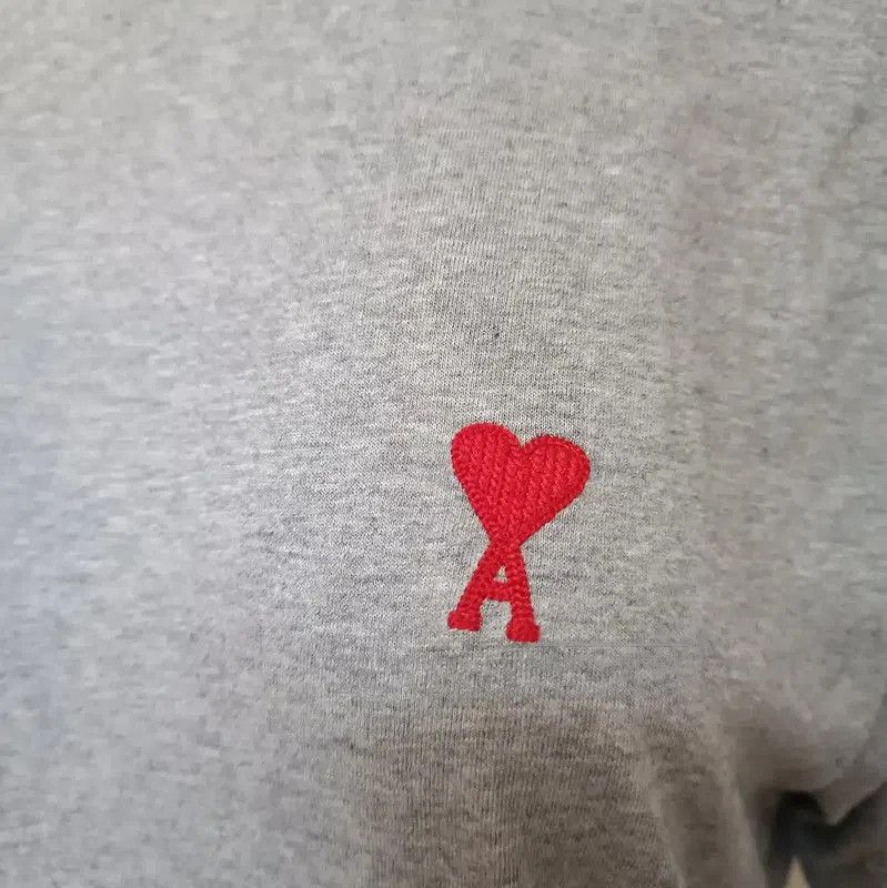 AMI AMI Gray Women's T-Shirt with Heart Logo . Size M / US 6-8 / IT 42-44 - 2 Thumbnail