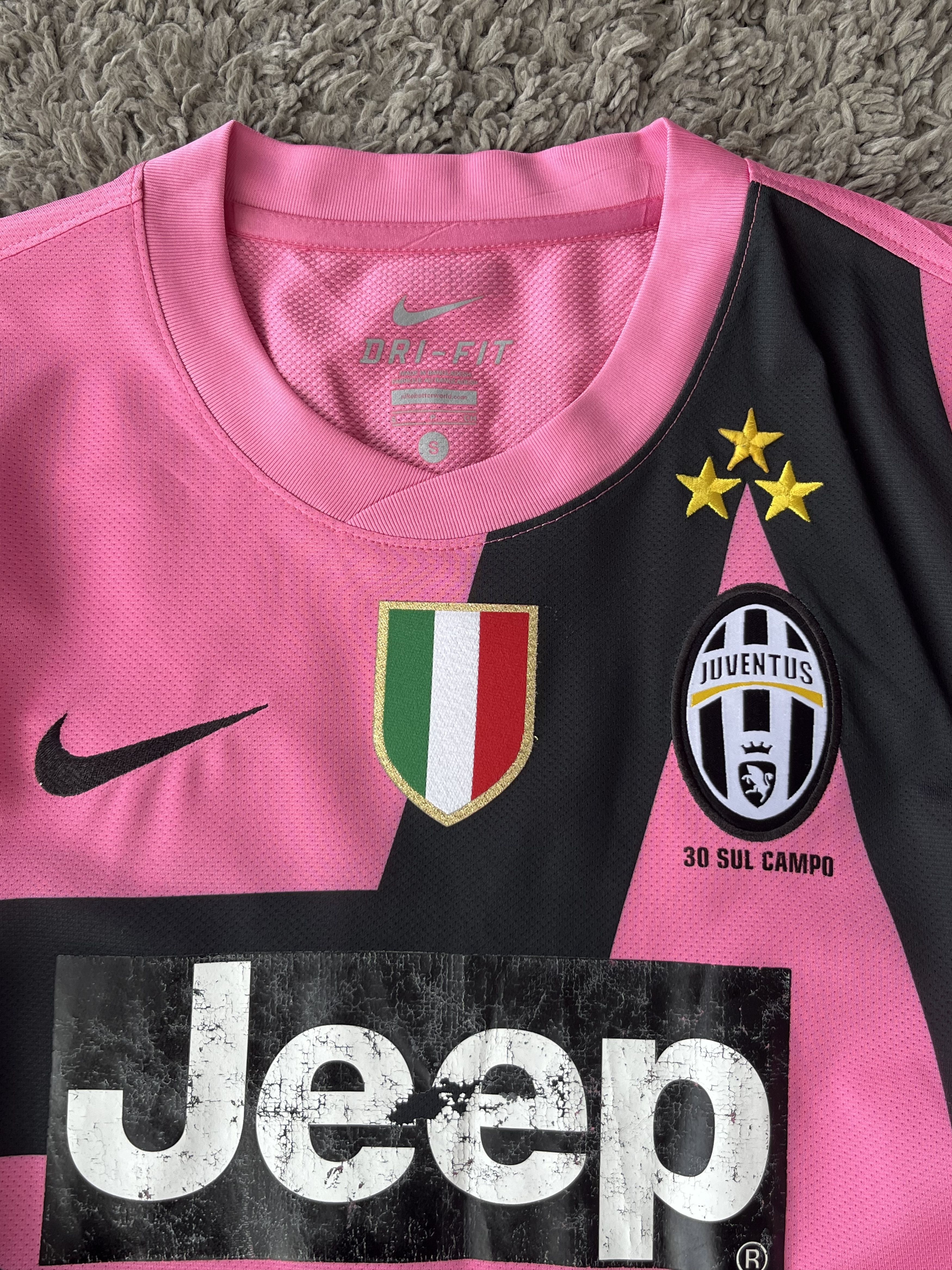 Nike NIKE x JUVENTUS 2012/13 Seria A Vintage Jersey PIRLO 21 Size US S / EU 44-46 / 1 - 5 Thumbnail