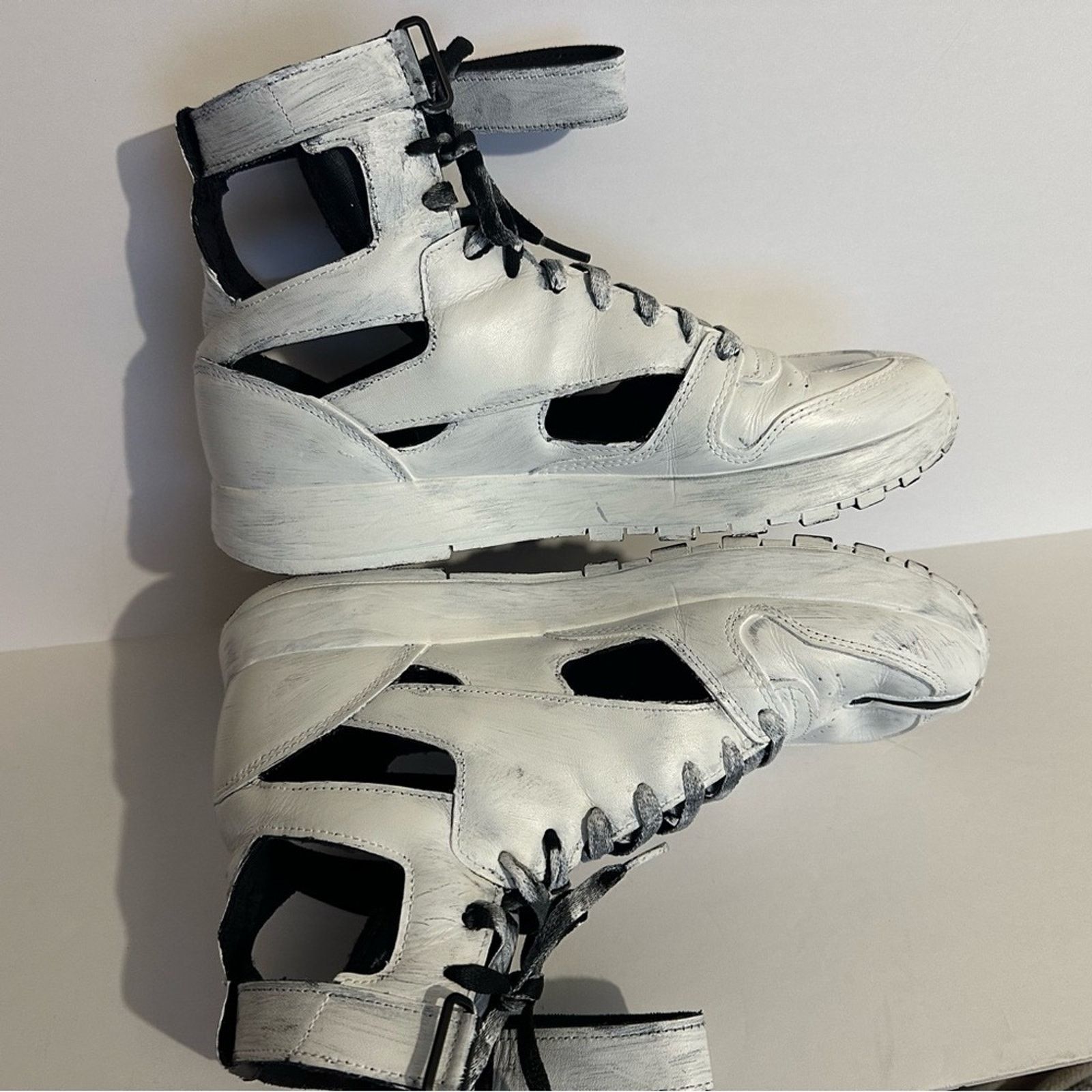 Maison Margiela × Reebok Bianchetto Gladiator High Top Tabi Sneakers Men US 11.5 Size US 11.5 / EU 44-45 - 4 Thumbnail