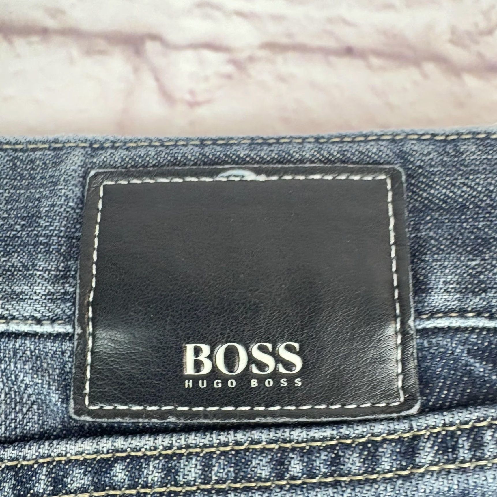 Hugo Boss HUGO BOSS Texas Jeans Mens 34x31 Medium Wash Blue Straight Leg Denim Pants Jeans Size US 34 / EU 50 - 7 Thumbnail