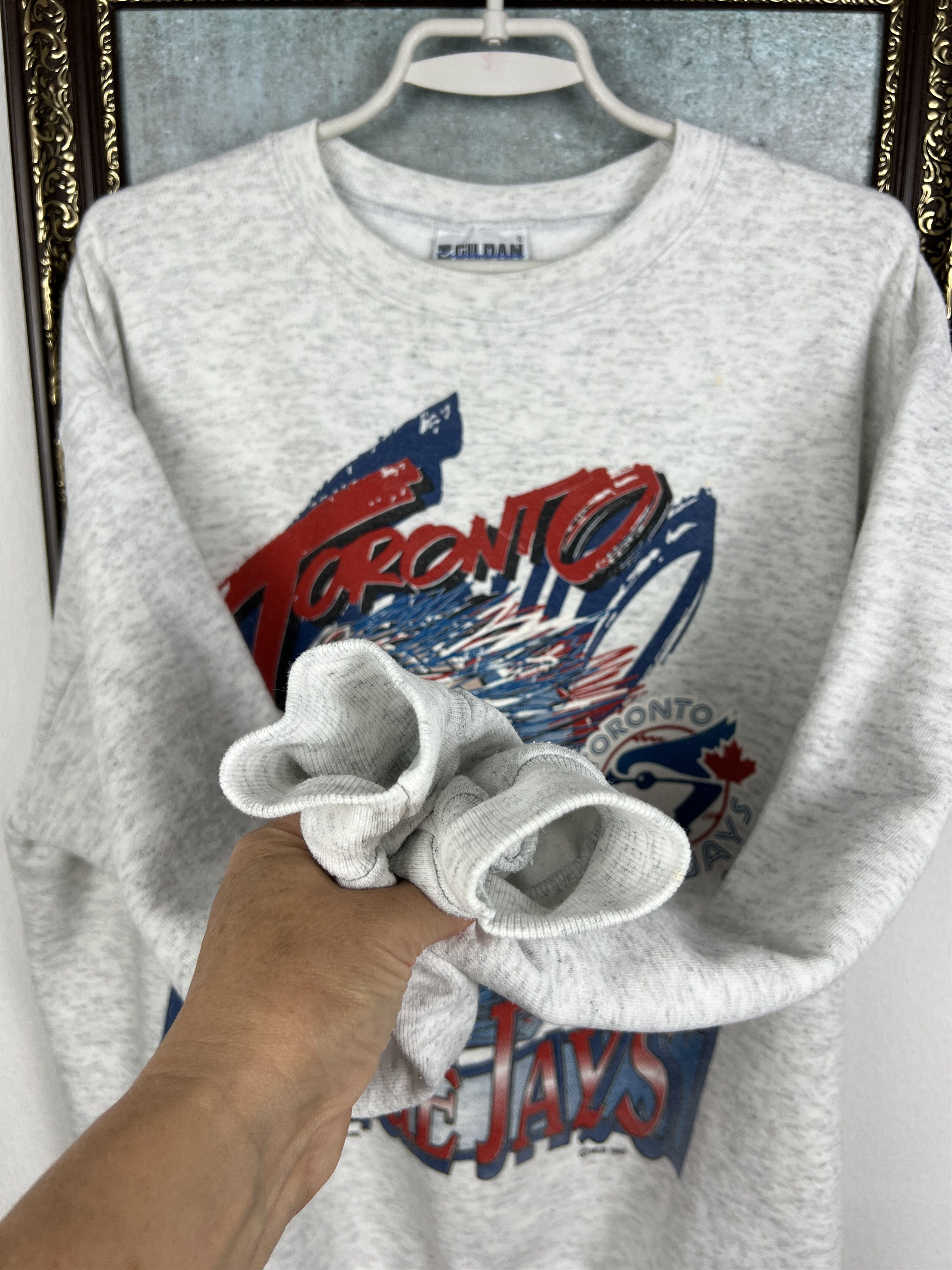 Gildan Vintage 90's Toronto Jays Sweatshirt Over Print Crewneck MLB Size US L / EU 52-54 / 3 - 6 Thumbnail