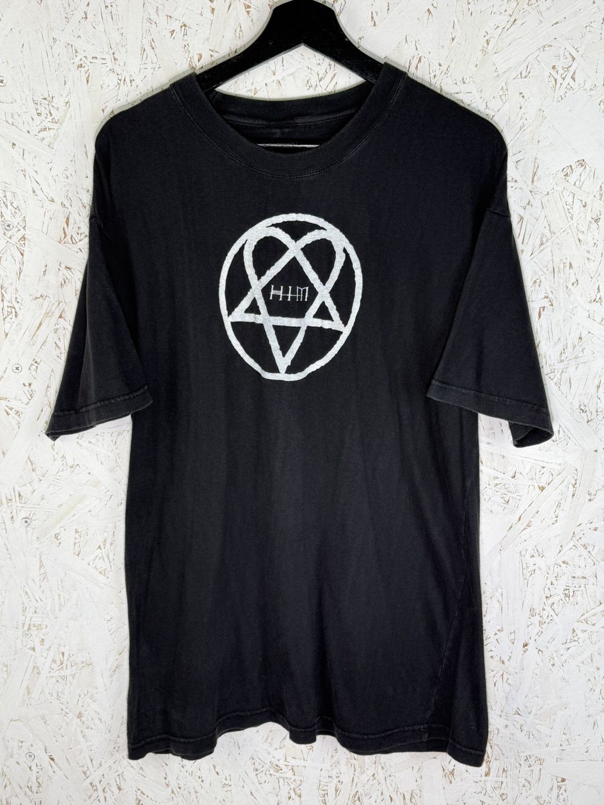 Band Tees Vintage HIM Band Heartagram Logo Ville Valo Band T-Shirt XL Size US L / EU 52-54 / 3 - 1 Thumbnail