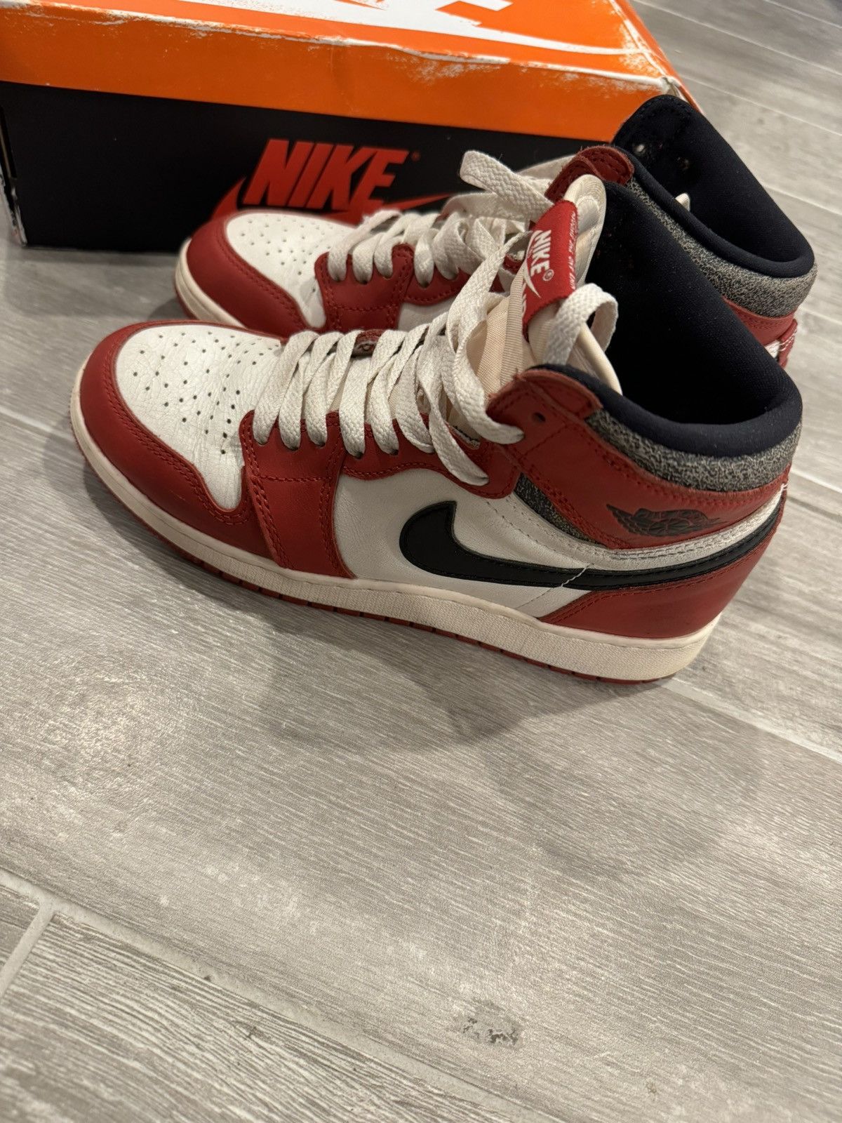 Nike Jordan 1 Retro High OG Chicago Lost and Found Size US 5.5 / EU 38 - 3 Thumbnail