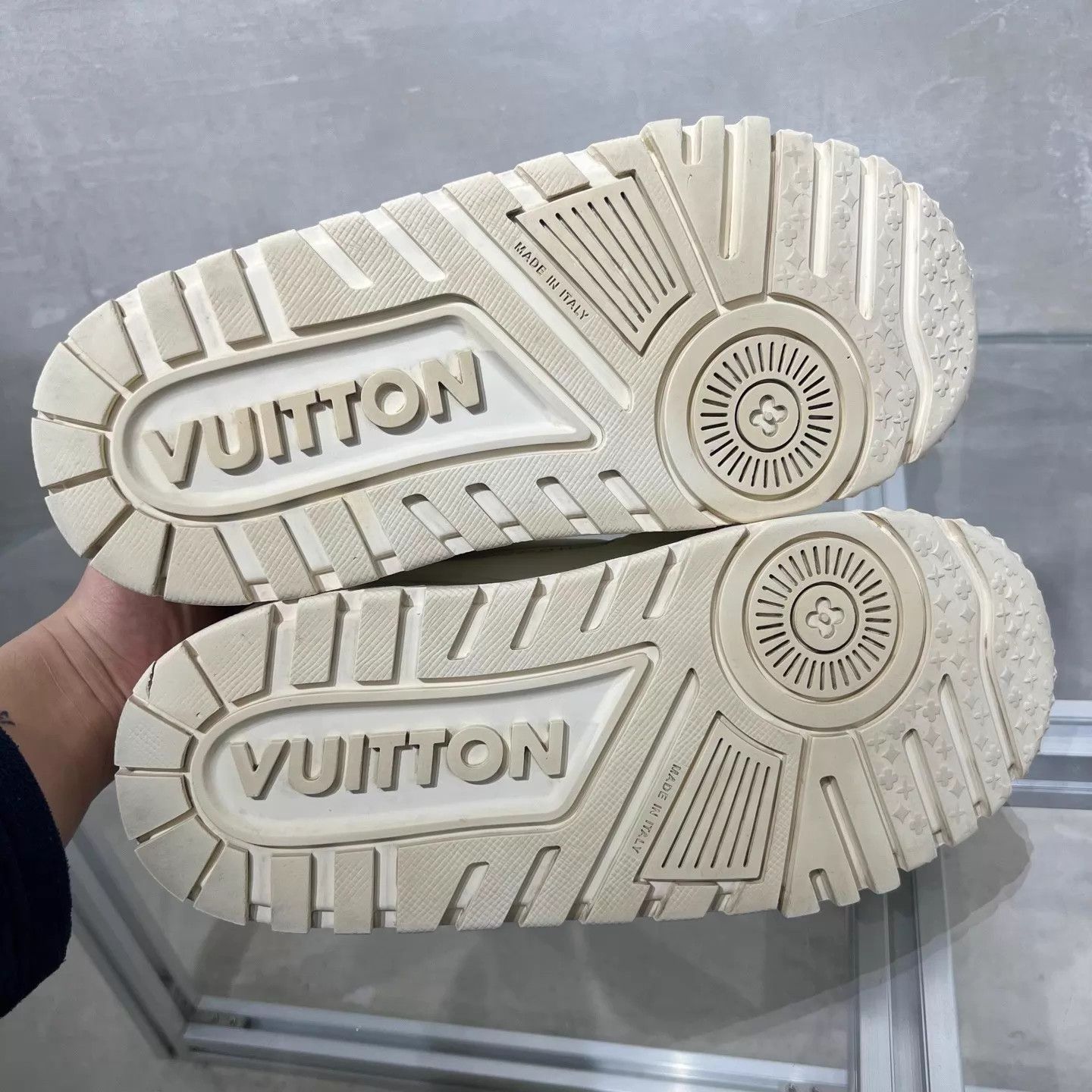 Louis Vuitton LV Trainer Pangding Cream UK6 40 Size US 7 / EU 40 - 7 Thumbnail