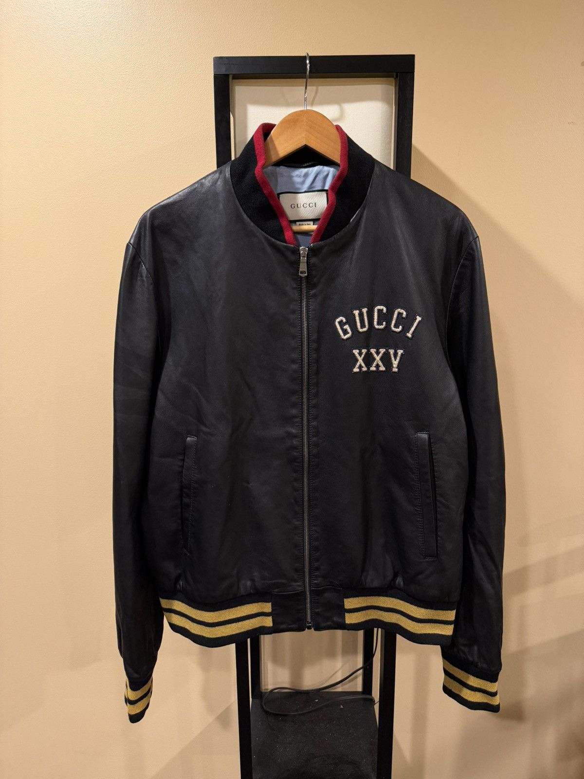 Gucci × MLB Gucci x MLB AW18 Pirates Black Leather Bomber Varsity Jacket Size US L / EU 52-54 / 3 - 2 Thumbnail