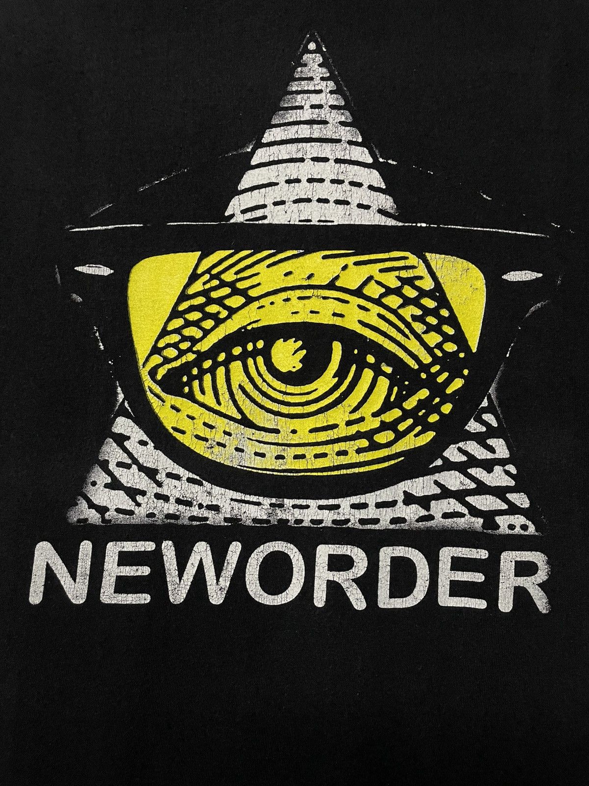 Band Tees Vintage Original Neworder Band Tee Pyramid Illustrated Tour Size US M / EU 48-50 / 2 - 7 Thumbnail