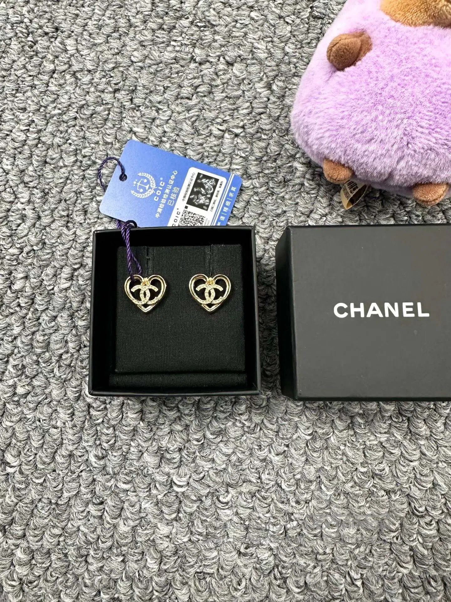 Chanel Chanel Golden Open Heart CC Stud Earrings| Size ONE SIZE - 1 Thumbnail