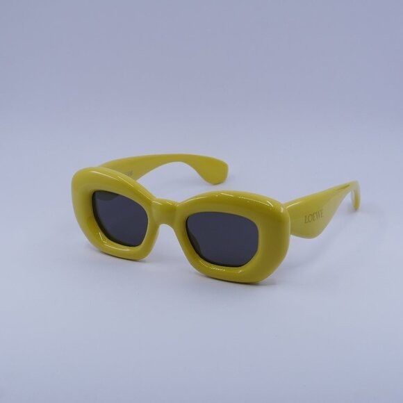 Loewe Loewe LW40117I 39A Sunglasses Shiny Yellow Cat Eye Frame Size ONE SIZE - 1 Thumbnail