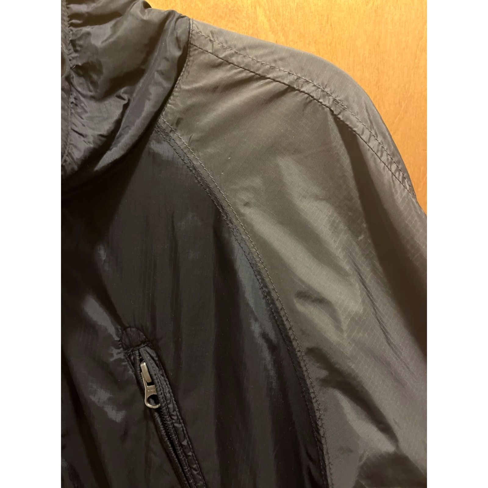 Gap VINTAGE Gap Windbreaker Mens Large Nylon Rain Jacket Waterproof Water Resistant Spring Summer Fall Outdoor Active Size US L / EU 52-54 / 3 - 2 Thumbnail