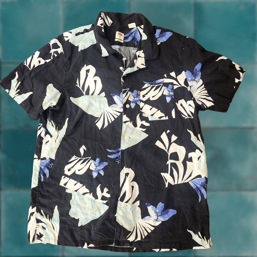 Levi's Levi's Button-Up Shirt Mens Large Black Floral Short Sleeve Tropical Relaxed Fit Size US L / EU 52-54 / 3 - 1 Thumbnail
