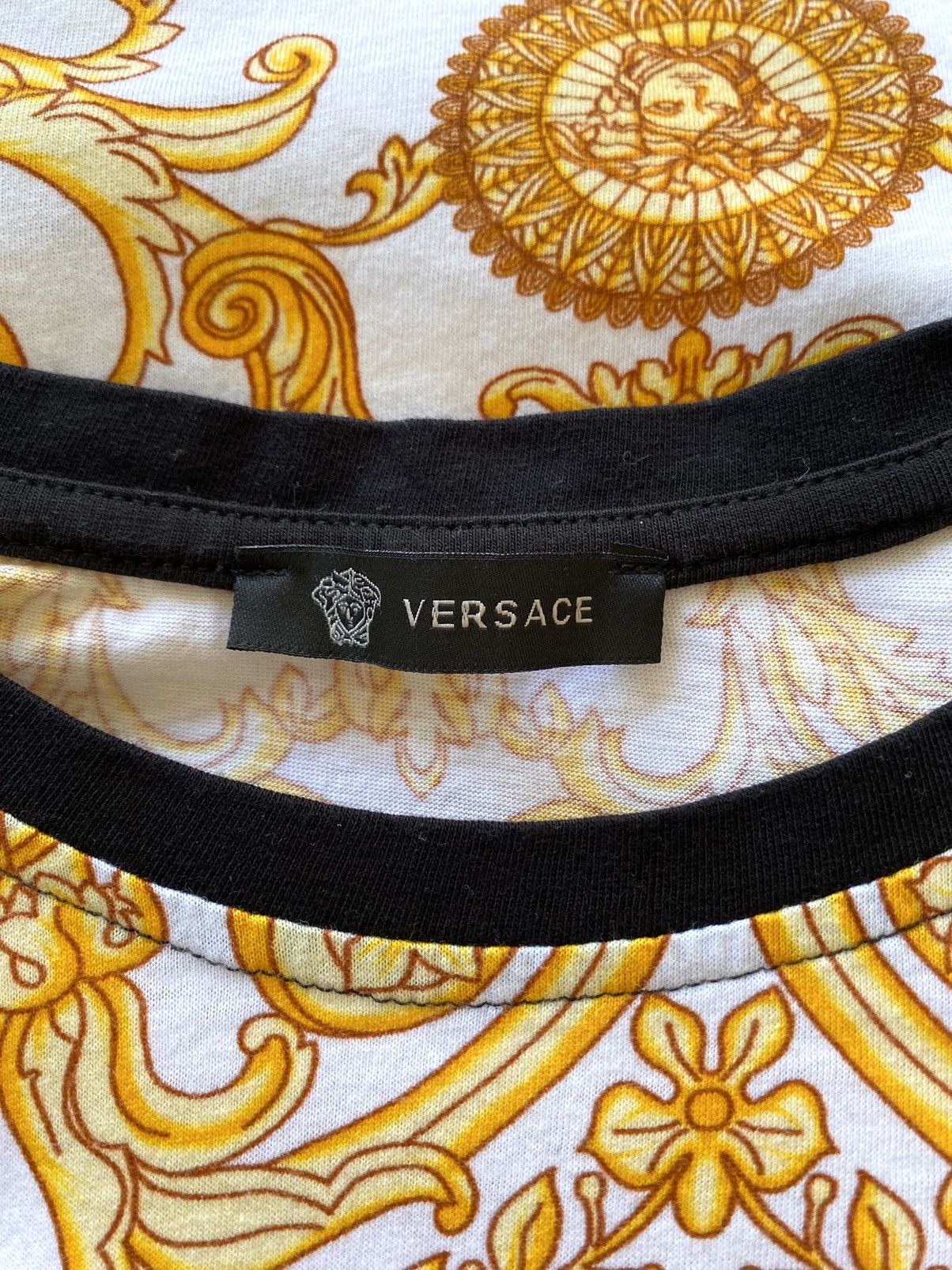 Versace Versace Medusa Print Cotton T-Shirt , Size:XL Size US XL / EU 56 / 4 - 5 Thumbnail