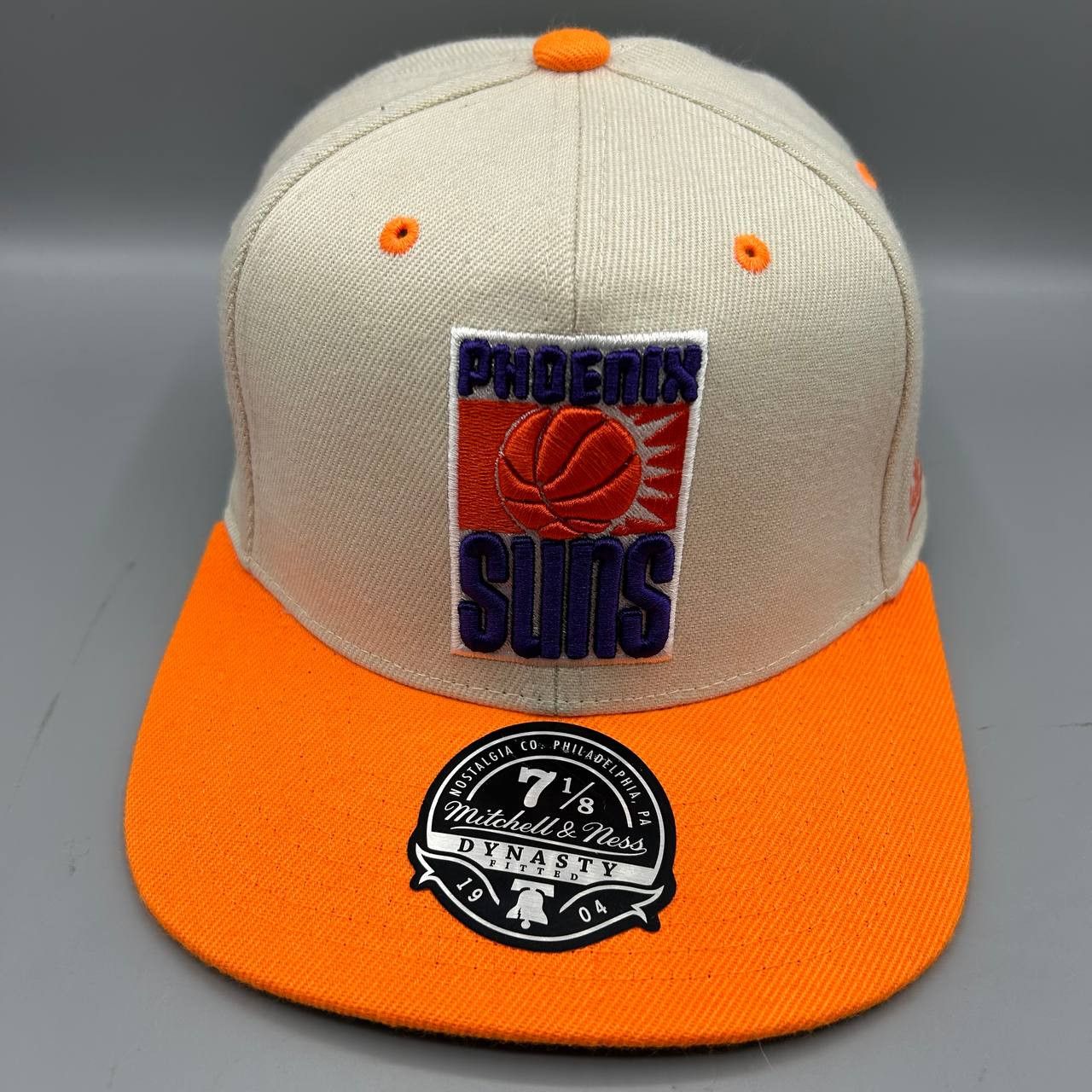 Mitchell & Ness Phoenix Suns Hat Men 7 1/8 White Orange NBA HWC Fitted Cap Size ONE SIZE - 1 Thumbnail