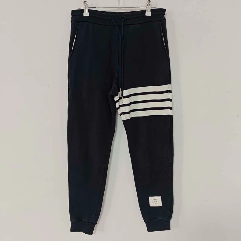 Thom Browne Thom Browne size0 Knitted tights Size US 26 / EU 42 - 1 Thumbnail