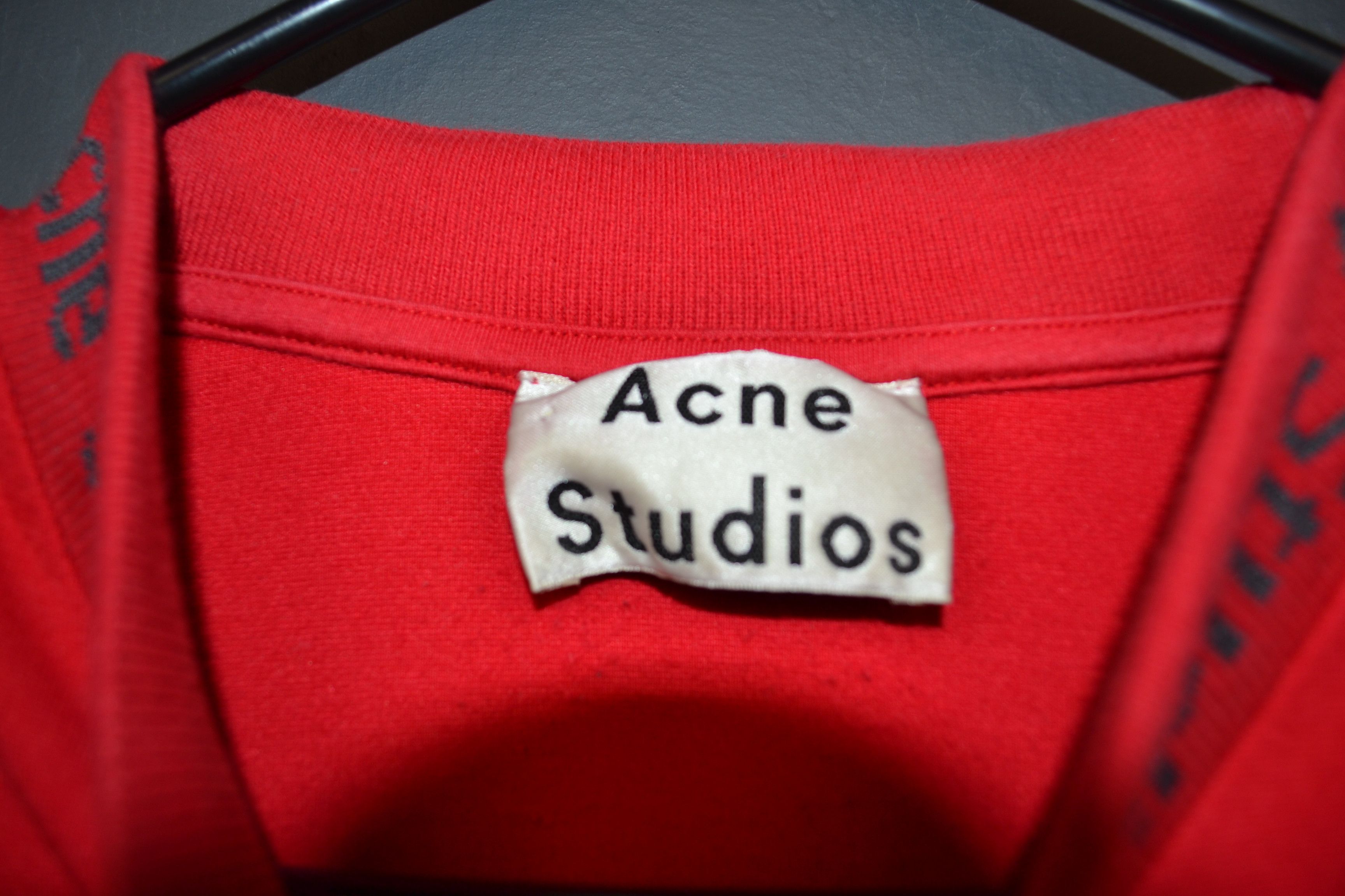Acne Studios Acne Studios Red Navid Tshirt M Spellout Logo Size US M / EU 48-50 / 2 - 4 Thumbnail