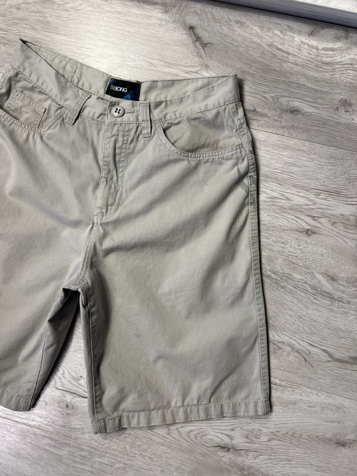 Billabong × Vintage Vintage Billabong Shorts With Logo Size US 32 / EU 48 - 2 Thumbnail