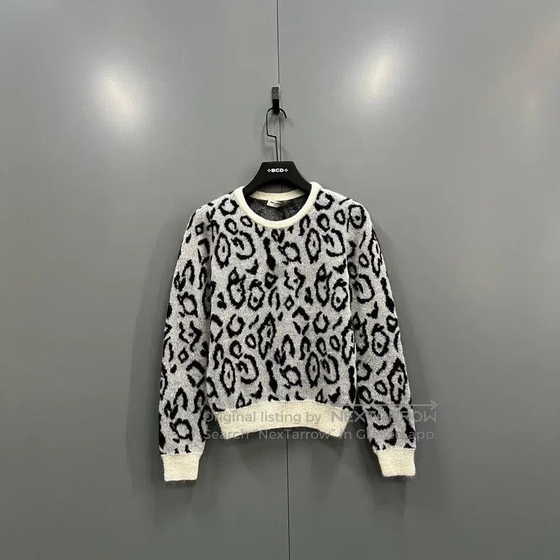 Saint Laurent Paris Saint Laurent Paris Leopard print sweater Size US M / EU 48-50 / 2 - 1 Thumbnail