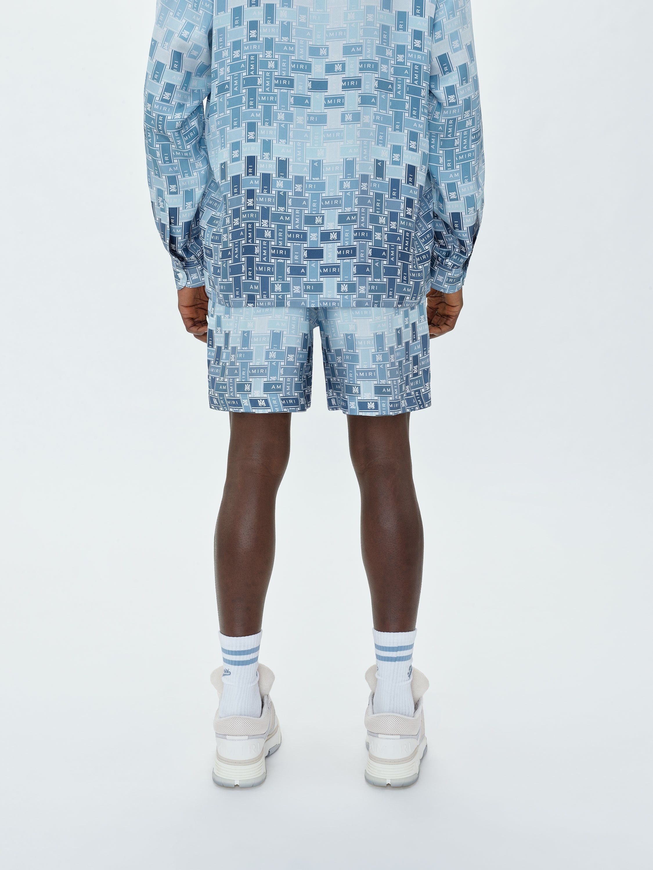 Amiri o1s1wg110825 Gradient Tape Short in Blue/White Size US 36 / EU 52 - 4 Thumbnail
