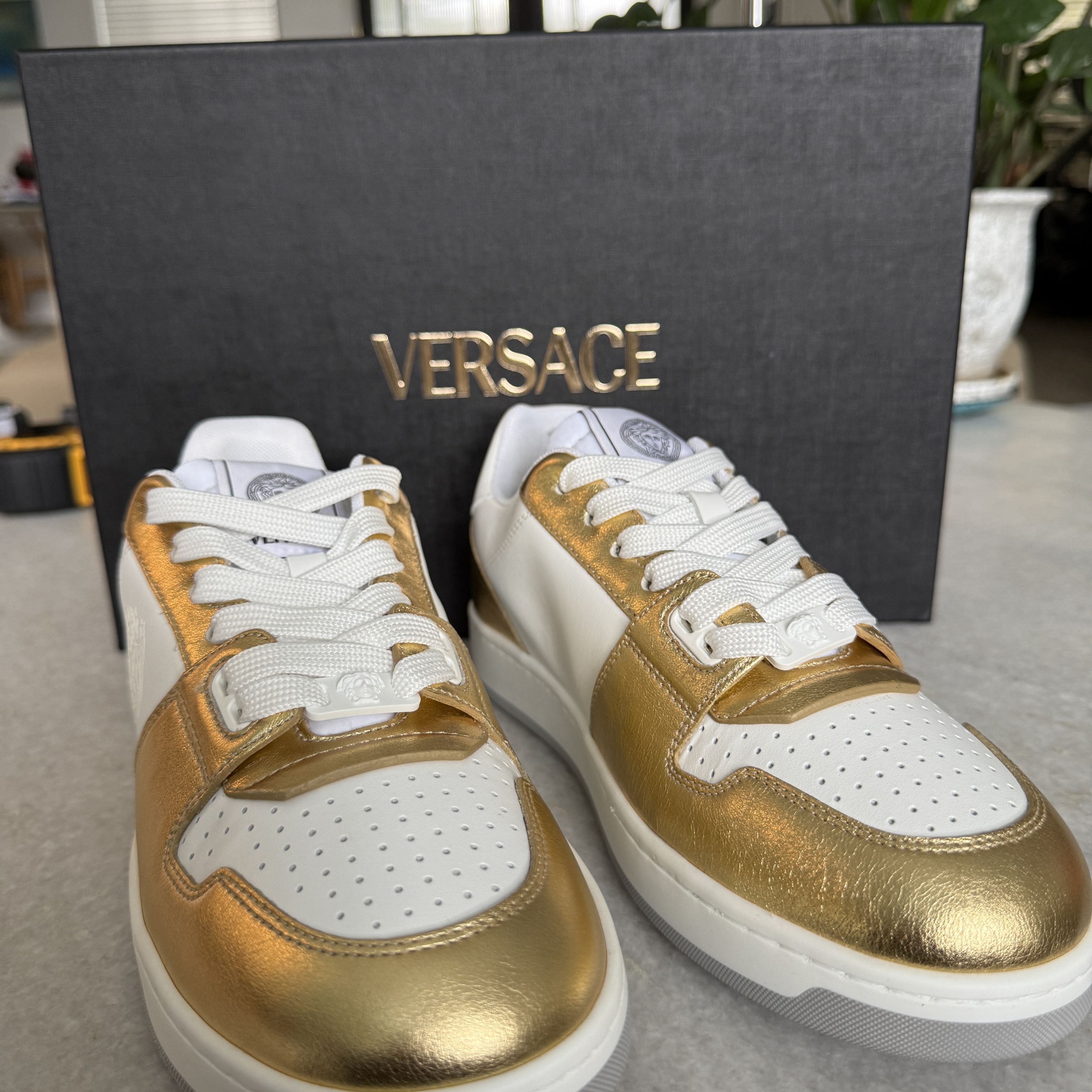 Versace Versace Medusa Leather Women's Sneaker Shoe, 1014316, 39.5 Size US 9.5 / IT 39.5 - 2 Thumbnail