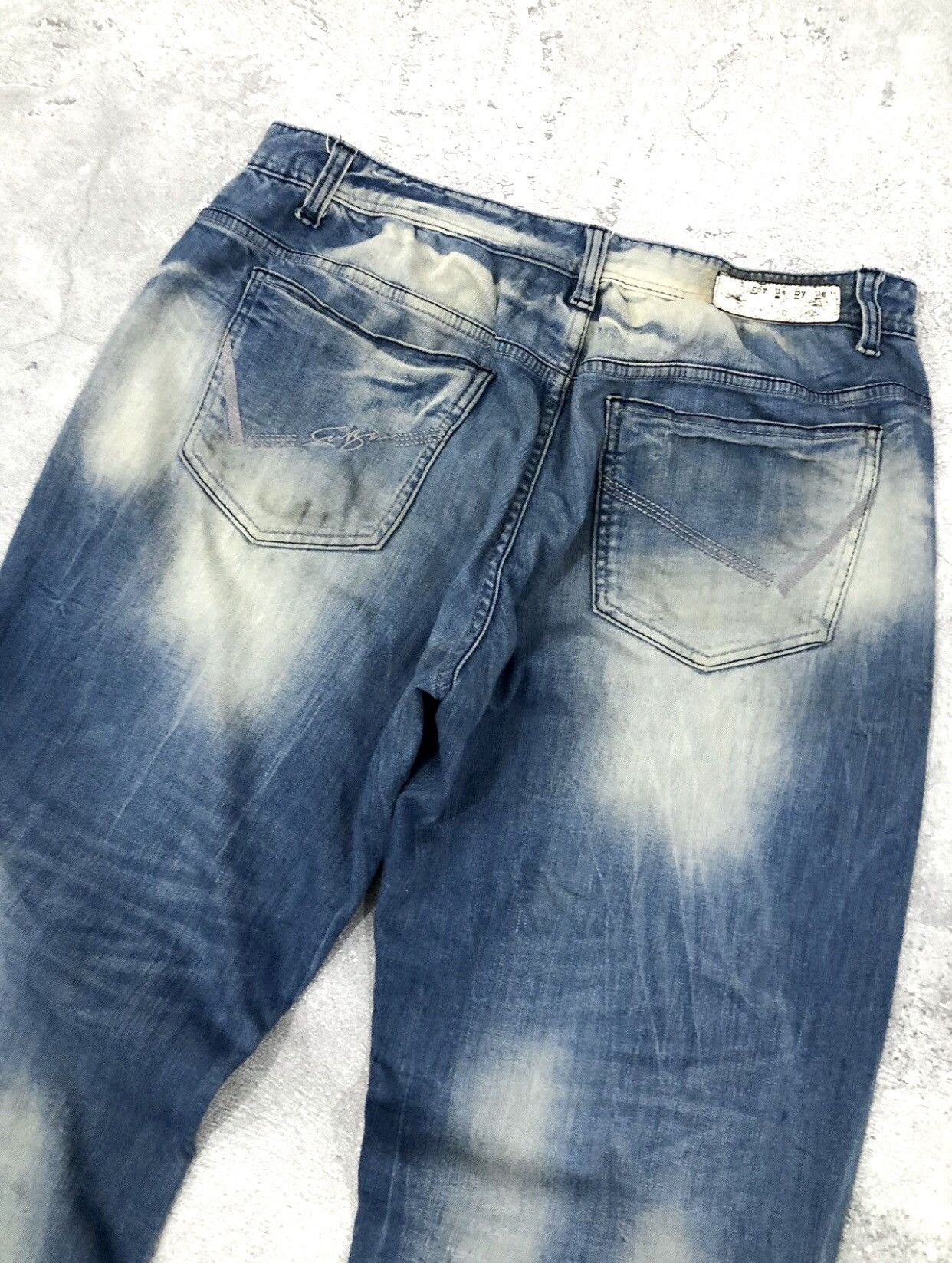 If Six Was Nine × Japanese Brand × Le Grande Bleu (L.G.B.) 2000s Fubu Baggy Faded Dyed Denim Pants Size US 34 / EU 50 - 8 Thumbnail
