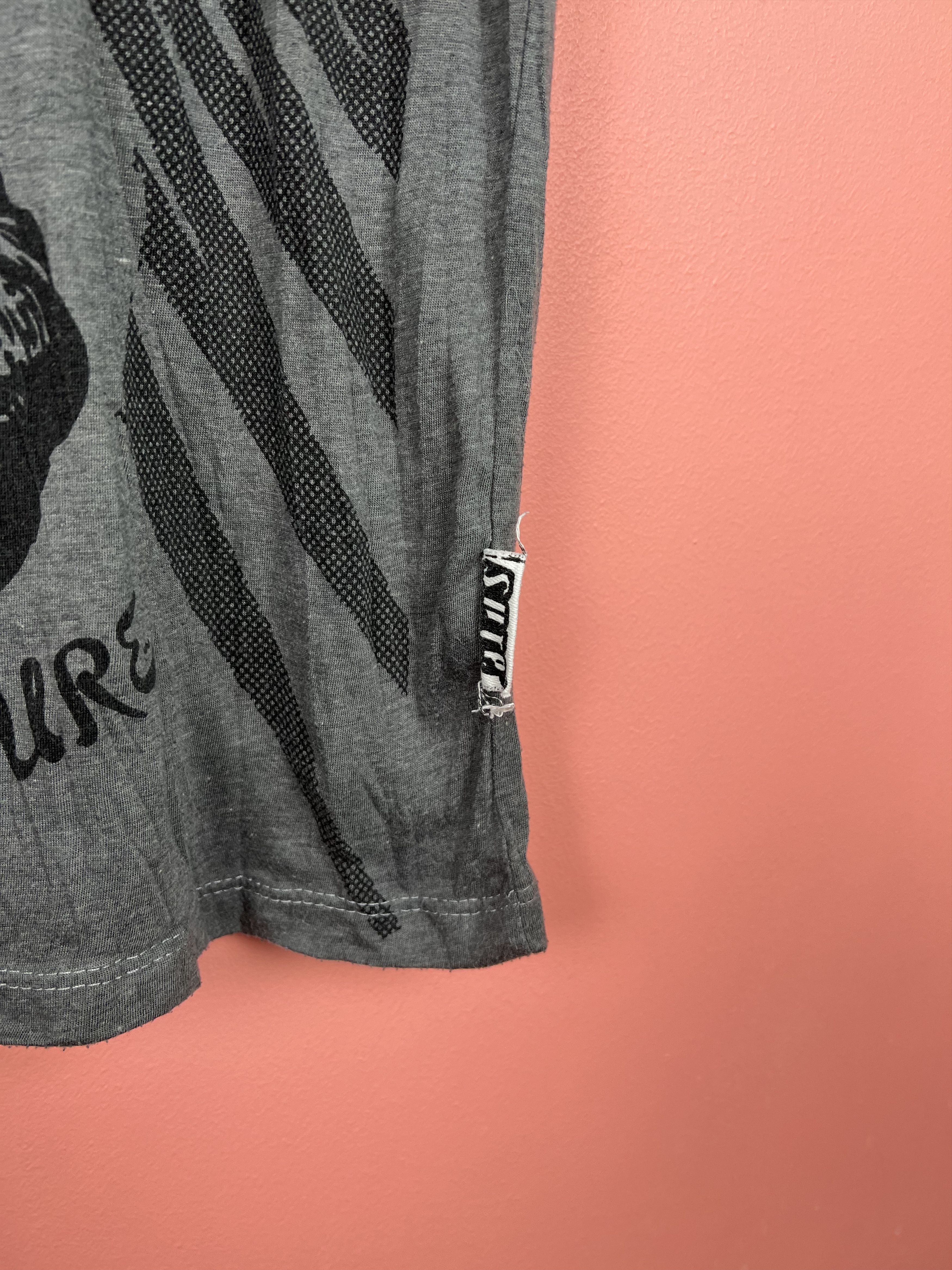 Band Tees Sure streetwear tee y2k printed Size US L / EU 52-54 / 3 - 2 Thumbnail