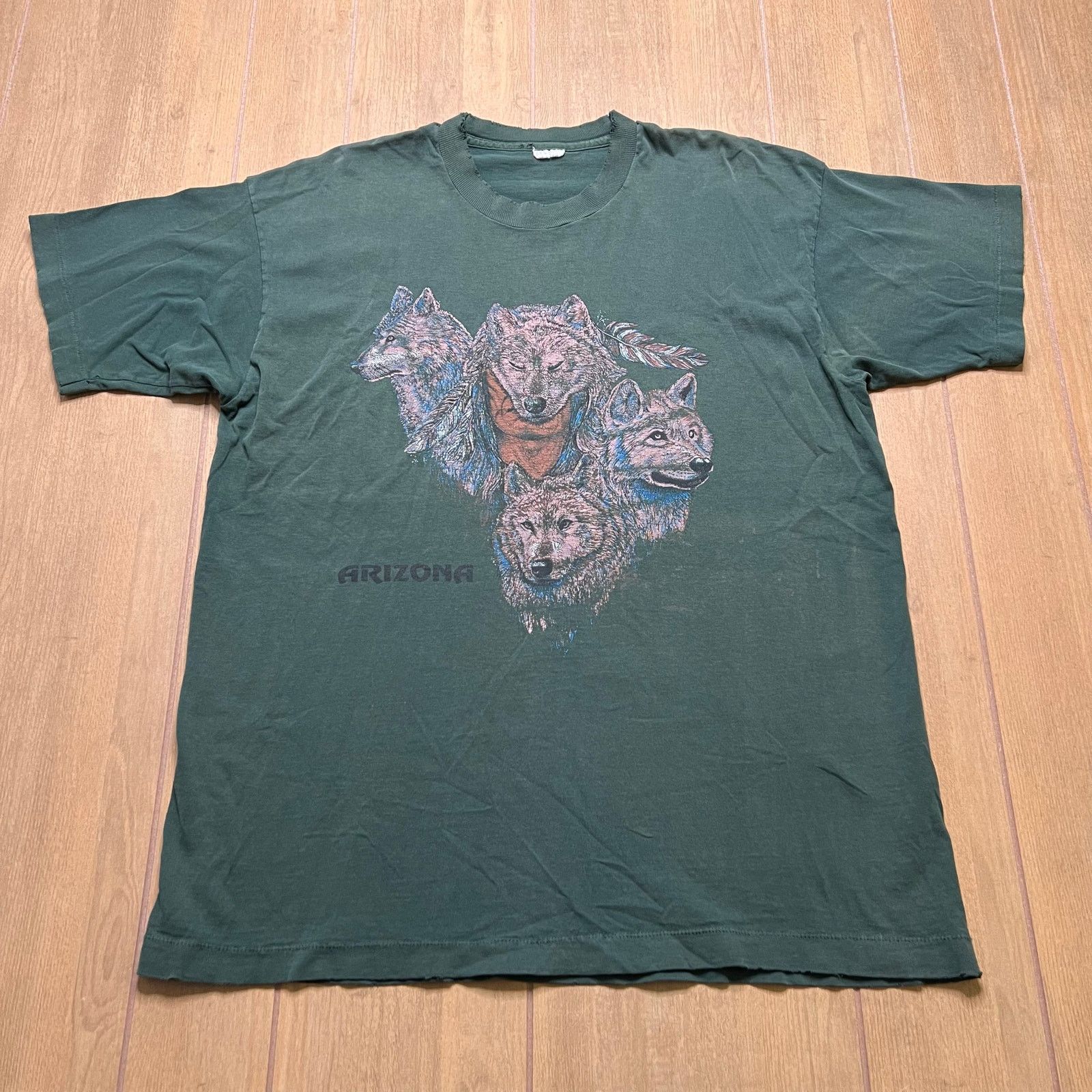 Vintage Vintage 90s Arizona Wolf T Shirt Single Stitch Faded L/XL Size US L / EU 52-54 / 3 - 1 Thumbnail
