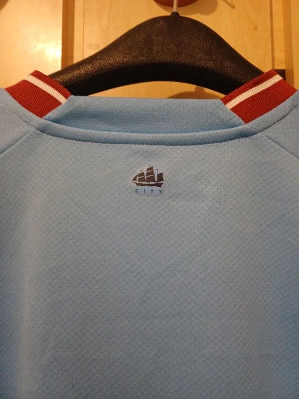 Puma Puma Manchester City 2022/23 home jersey Size US M / EU 48-50 / 2 - 8 Thumbnail