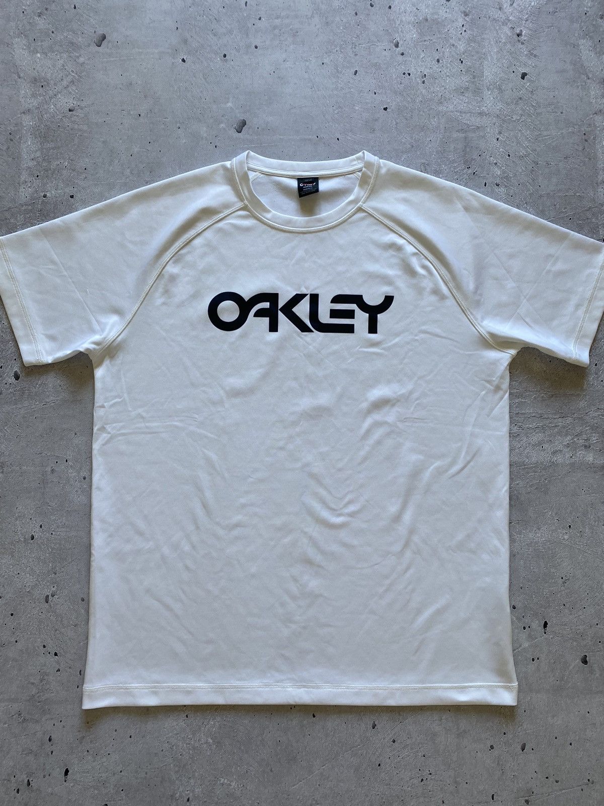 Oakley × Vintage 🥶Rare Oakley Hydrolox Big Logo T Shirt Y2K Retro Hype Size US XL / EU 56 / 4 - 2 Thumbnail
