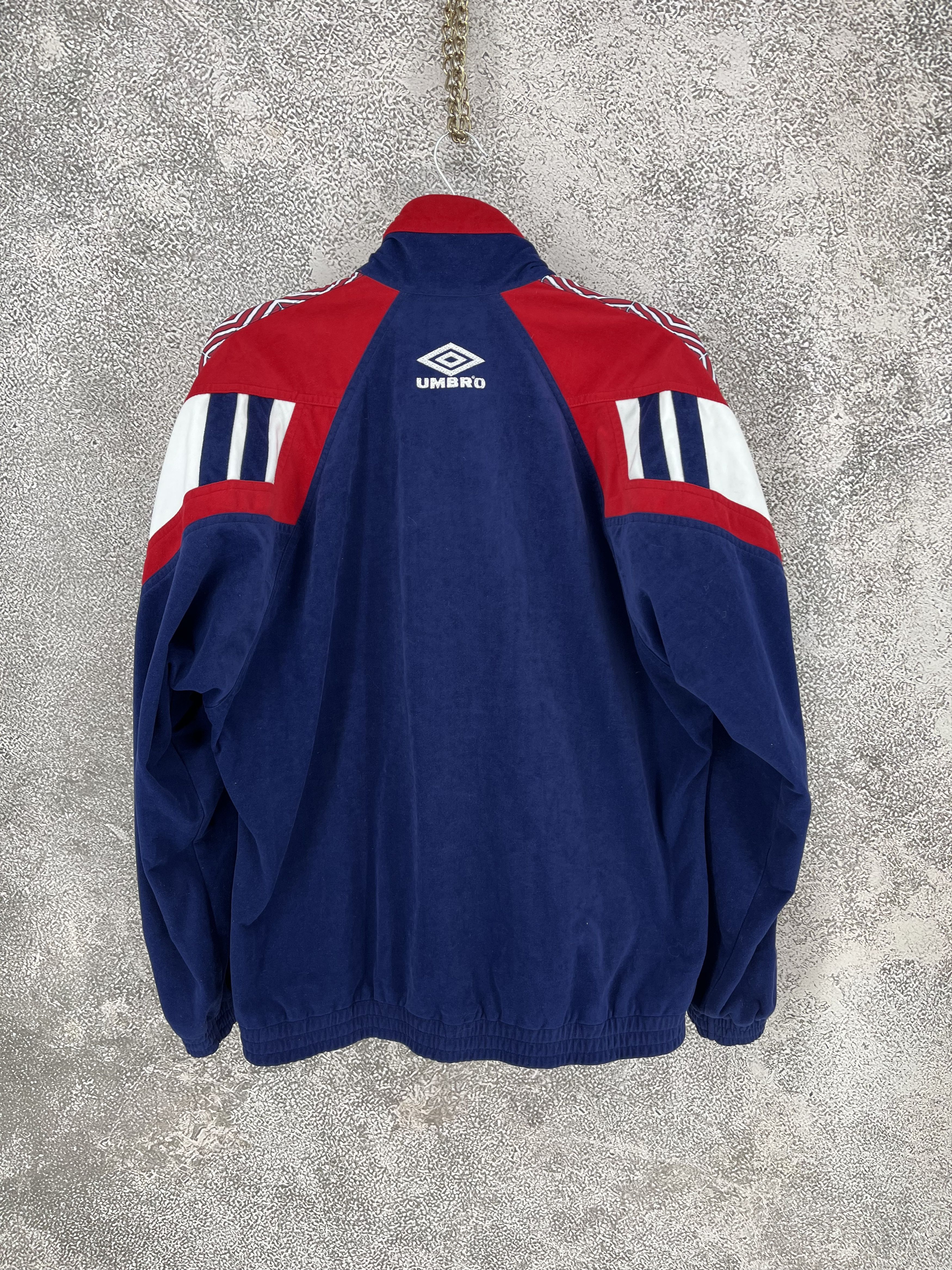 Umbro VERY RARE UMBRO VELOURS FC MANCHESTER UNITED Size US L / EU 52-54 / 3 - 14 Thumbnail