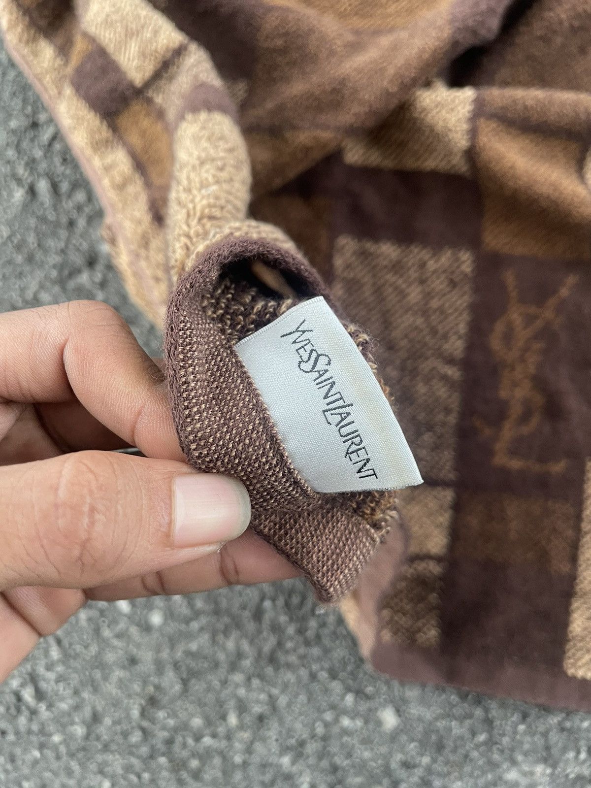 Yves Saint Laurent Yves Saint Laurent Towel Size ONE SIZE - 5 Thumbnail