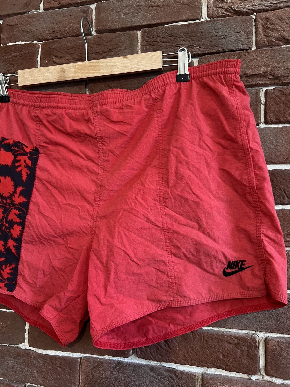 Nike Nike Vintage 90s Swoosh Shorts Rare Red Red Streetwear Size US 34 / EU 50 - 3 Thumbnail