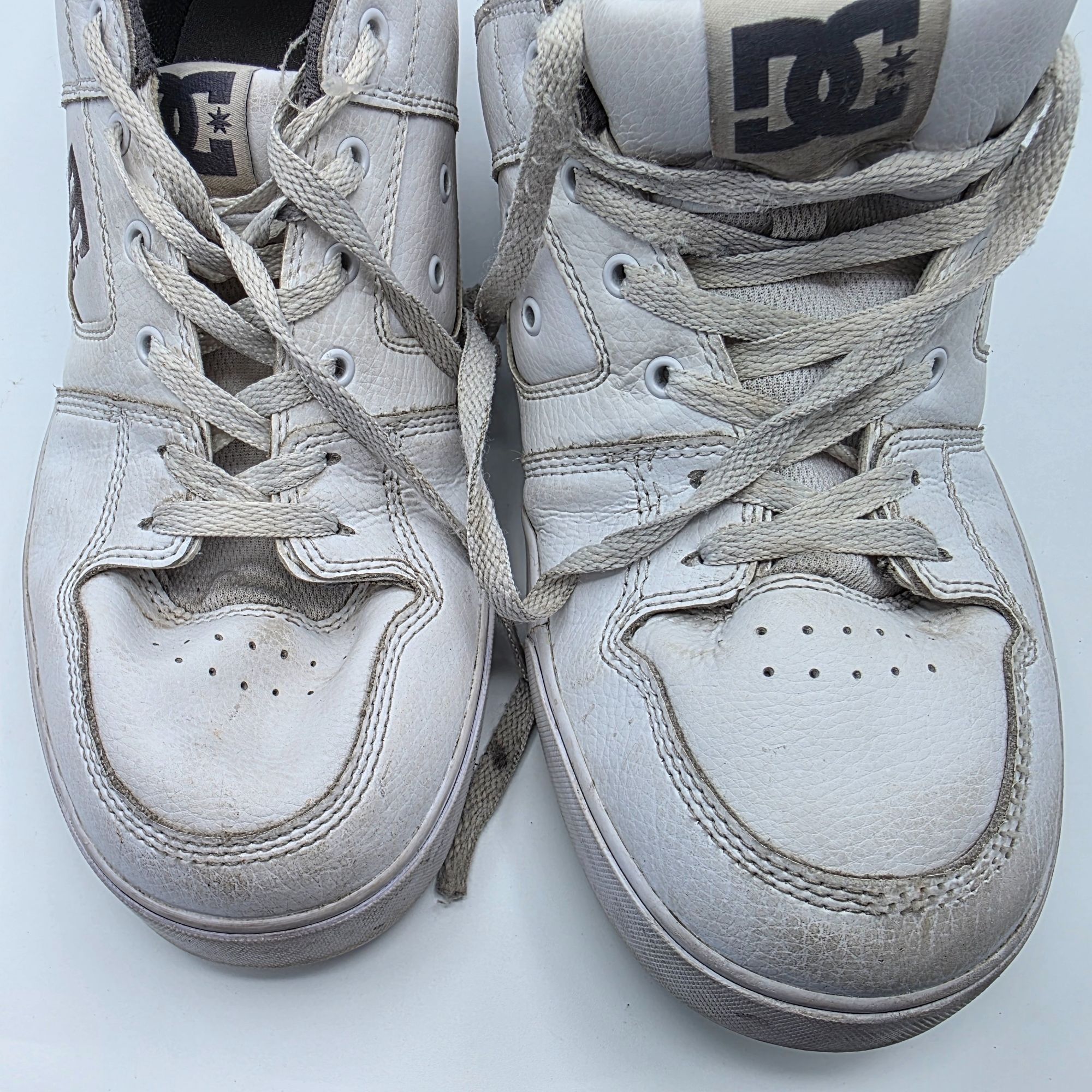 DC DC Pure Mens Size 13 White Sneaker Shoes Skating Walking Cas Size US 13 / EU 46 - 10 Thumbnail