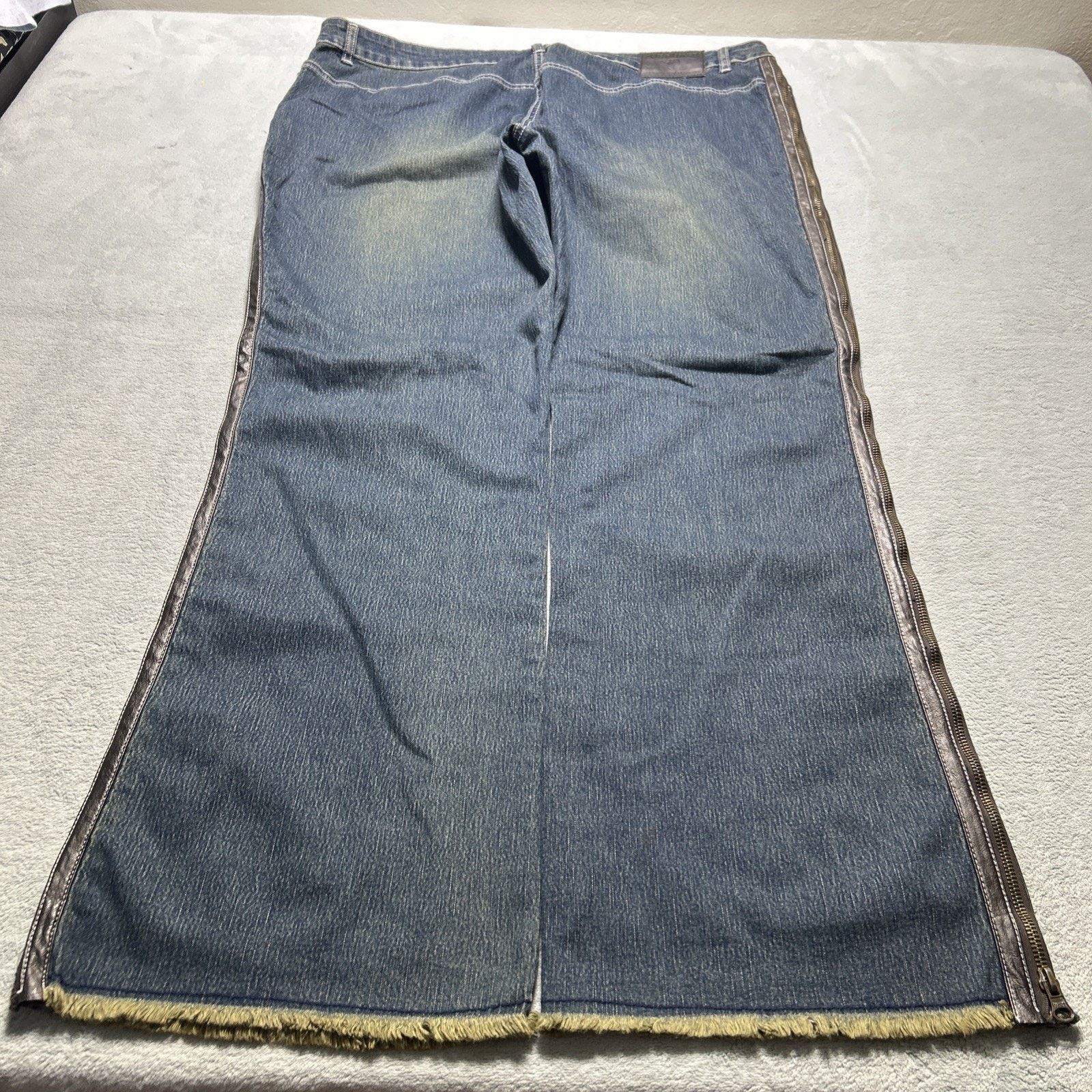 Joe Boxer Beyond Baggy Jeans Womens 21 42x33 Raw Hem Zip Sides Baggie Size US 42 / EU 58 - 21 Thumbnail