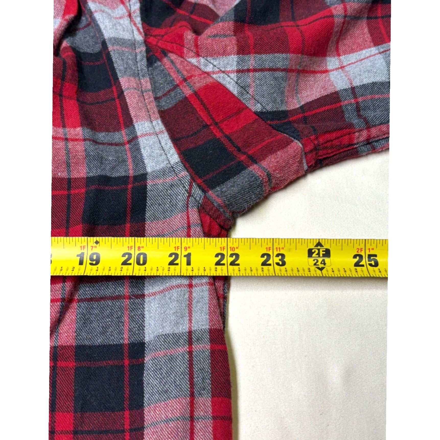 Duluth Trading Company Duluth Trading Co. Mens Flannel Shirt L Tall Red Gray Black Plaid Trim Fit Shirt Long Sleeve Button-Down Mens Boys? Size US XL / EU 56 / 4 - 7 Thumbnail