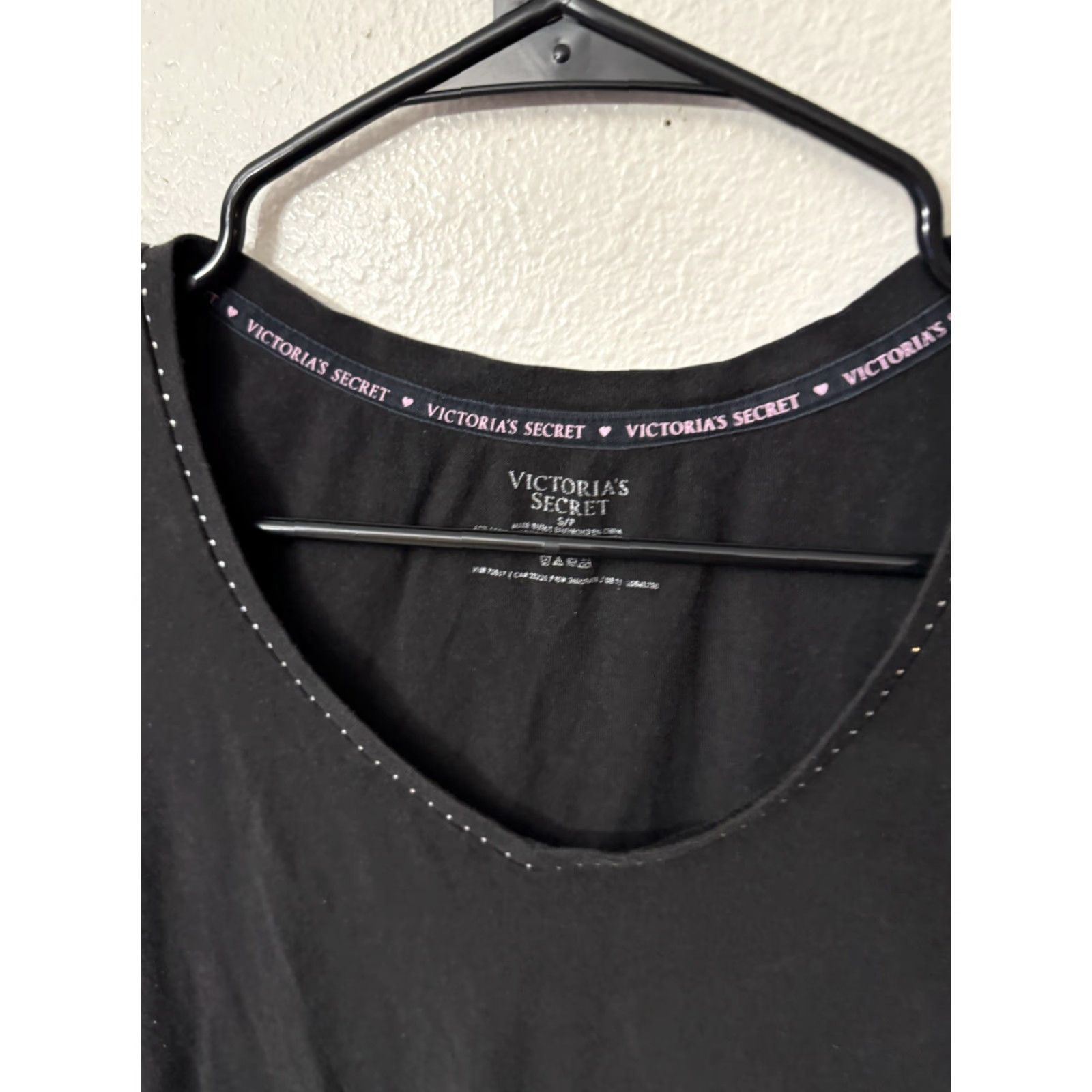 Victoria's Secret Victoria's Secret T-Shirt Womens Small Black V-Neck Short Sleeve Knit Top N/A Size S / US 4 / IT 40 - 2 Thumbnail