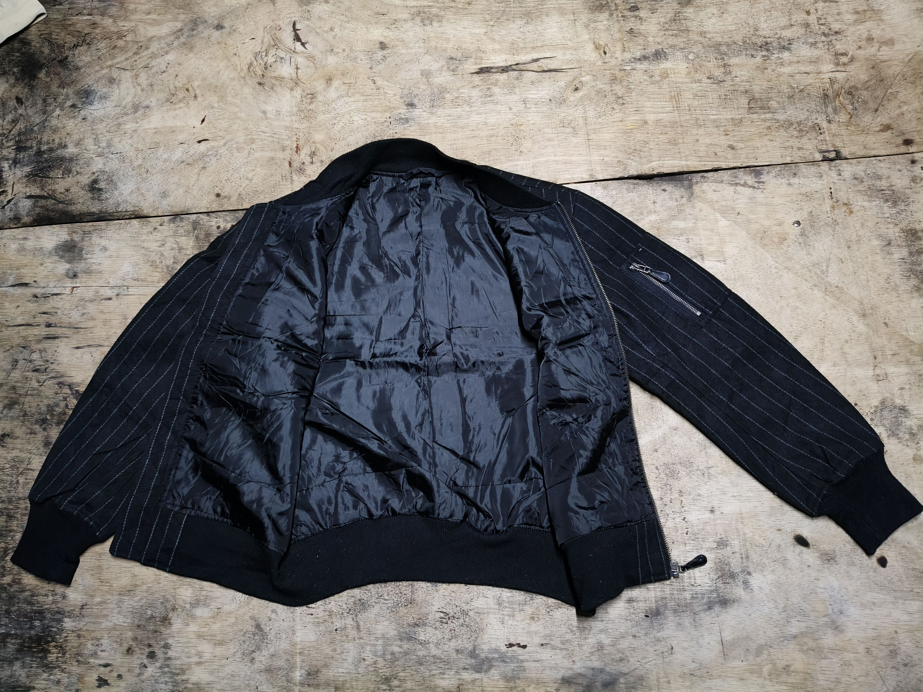 GU GU Pinstripe Bomber Jacket Size US L / EU 52-54 / 3 - 7 Thumbnail