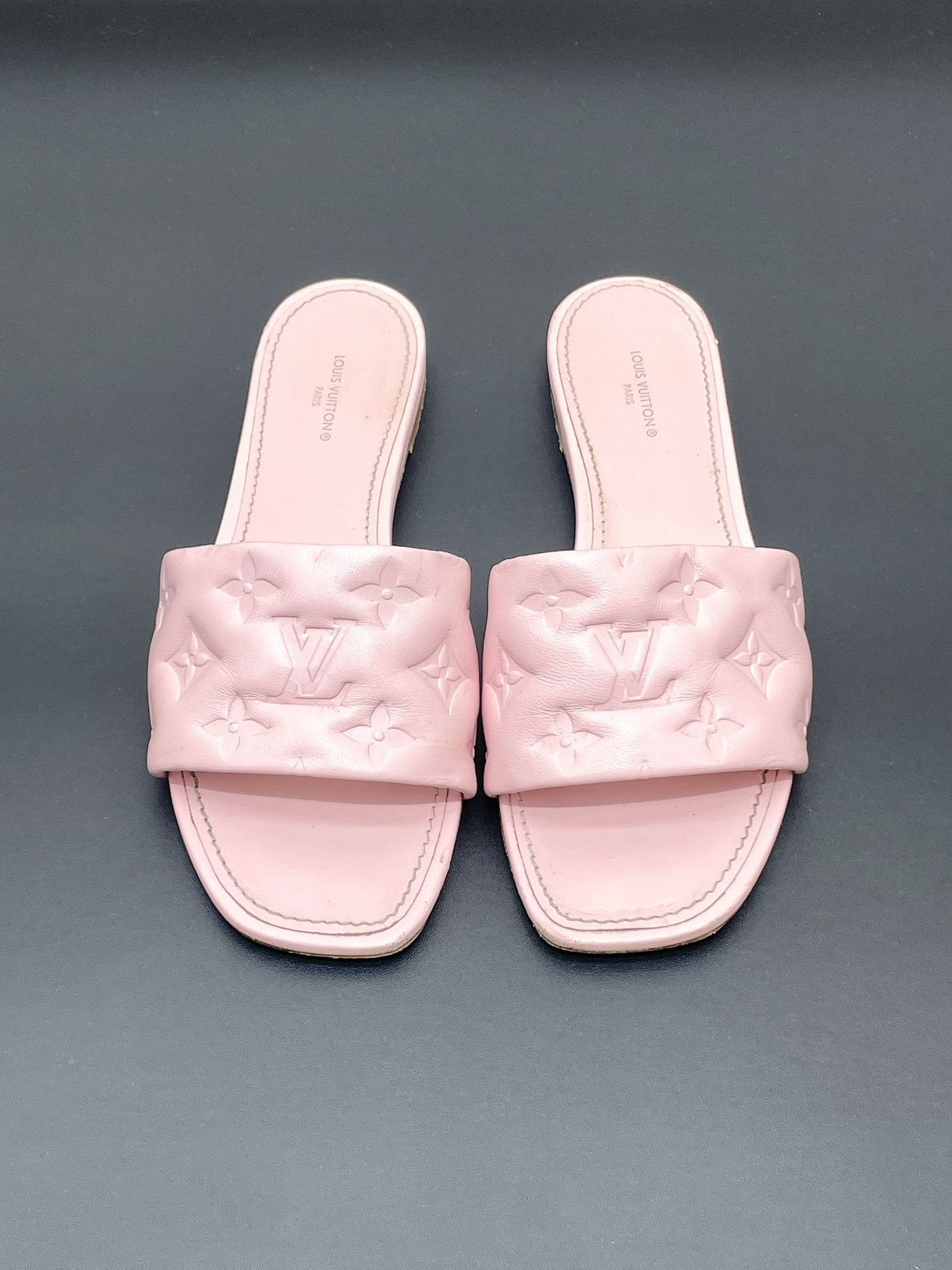 Louis Vuitton LV Sakura Pink Slippers Size US 7 / IT 37 - 1 Thumbnail
