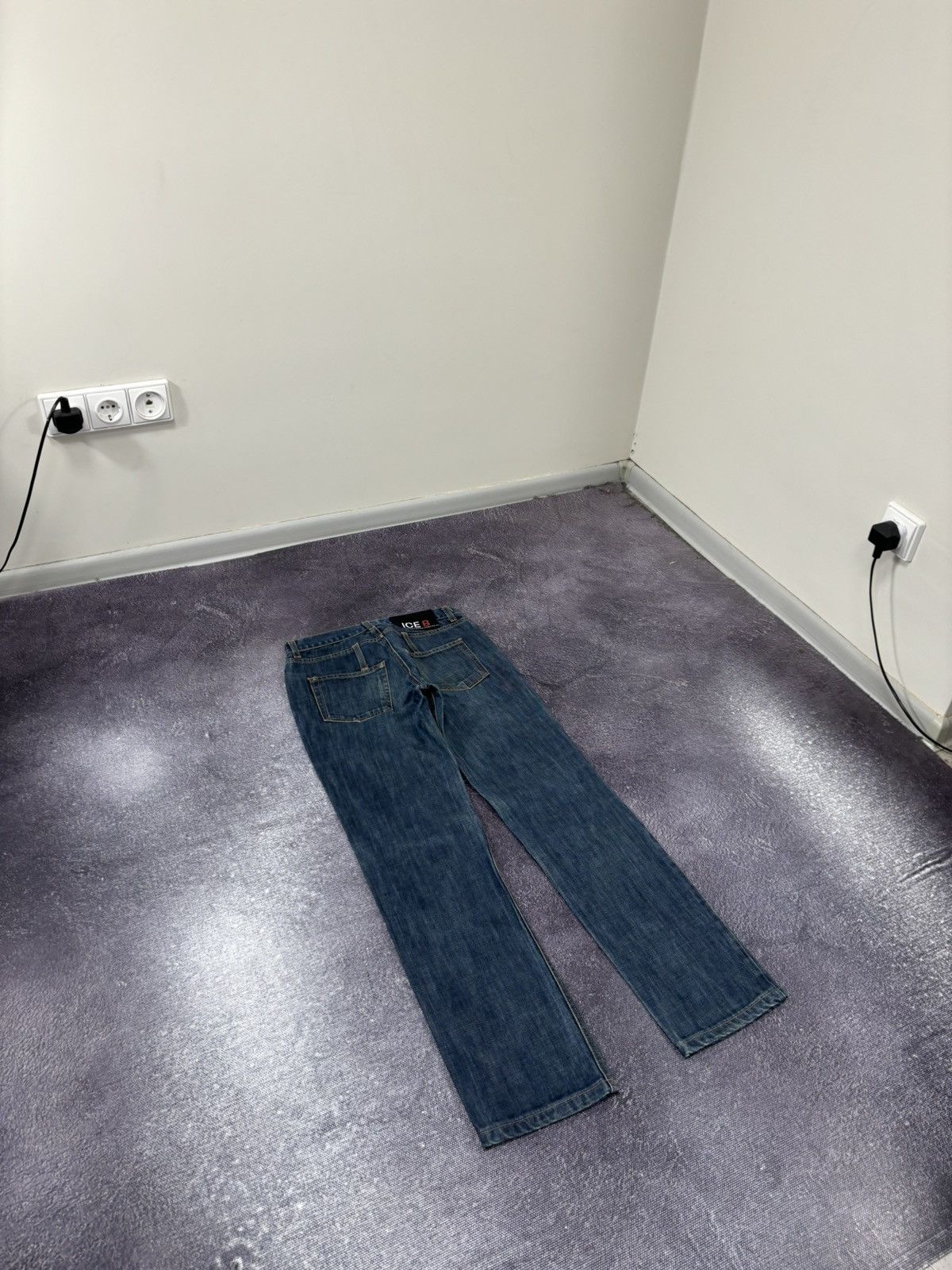 Iceberg Iceberg Vintage Women’s Blue Denim Slim Fit Luxury Jeans Size 26" / US 2 / IT 38 - 3 Thumbnail
