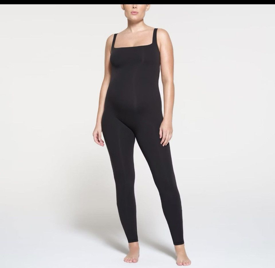 SKIMS Skims Fits Everybody MATERNITY CATSUIT Size M NWT Onyx NWT Size 30" / US 8 / IT 44 - 1 Thumbnail