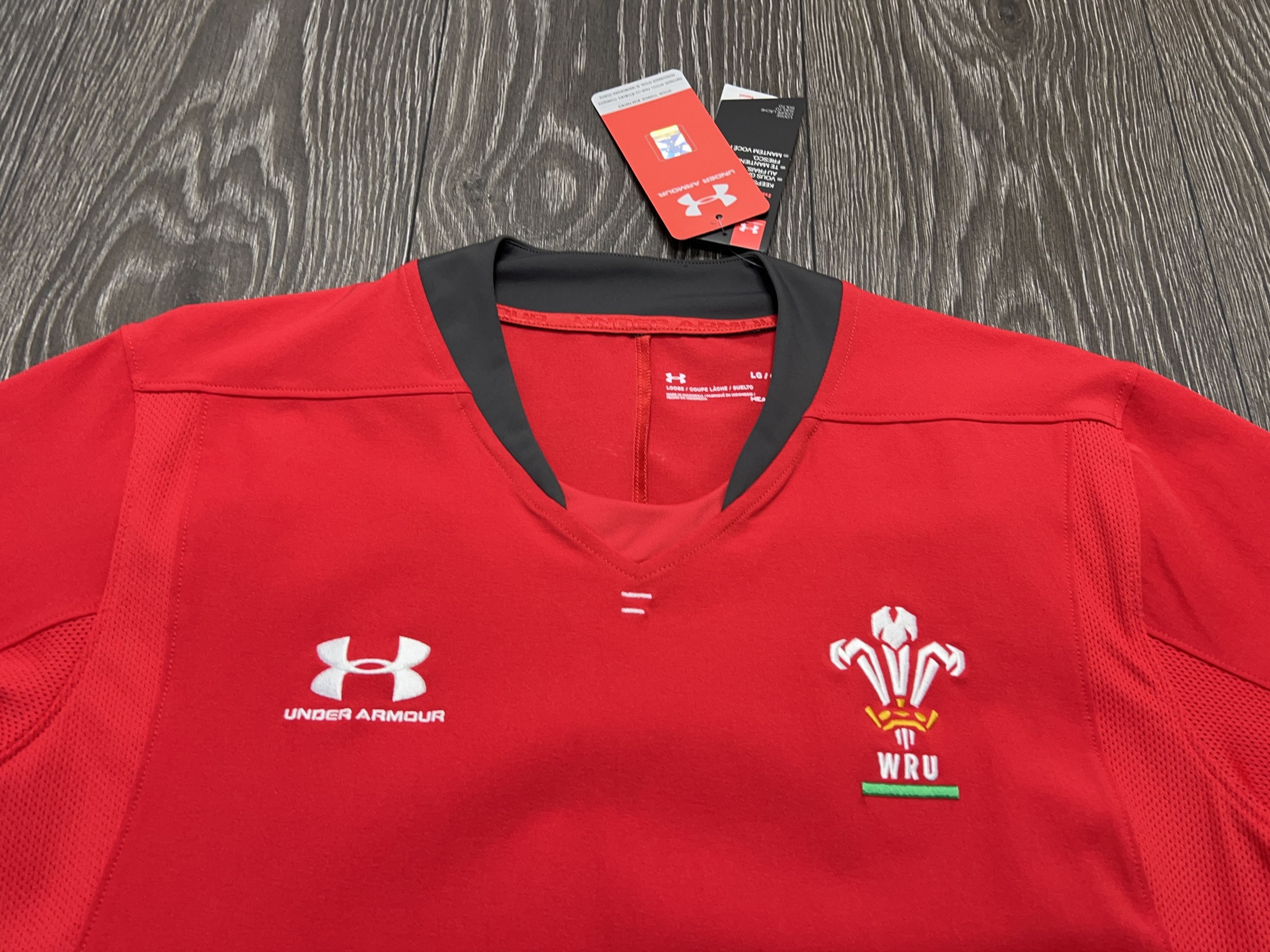 Under Armour Mens Wales Rugby Union Jersey Shirt Red Size L 50-52 Loose Size US L / EU 52-54 / 3 - 2 Thumbnail