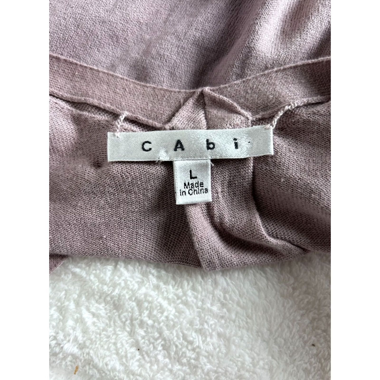 Vintage Cabi Womens Button Front Cardigan Sweater Large Lavender Pockets with Bow Accents Cardigan L Purple Womens Size L / US 10 / IT 46 - 3 Thumbnail