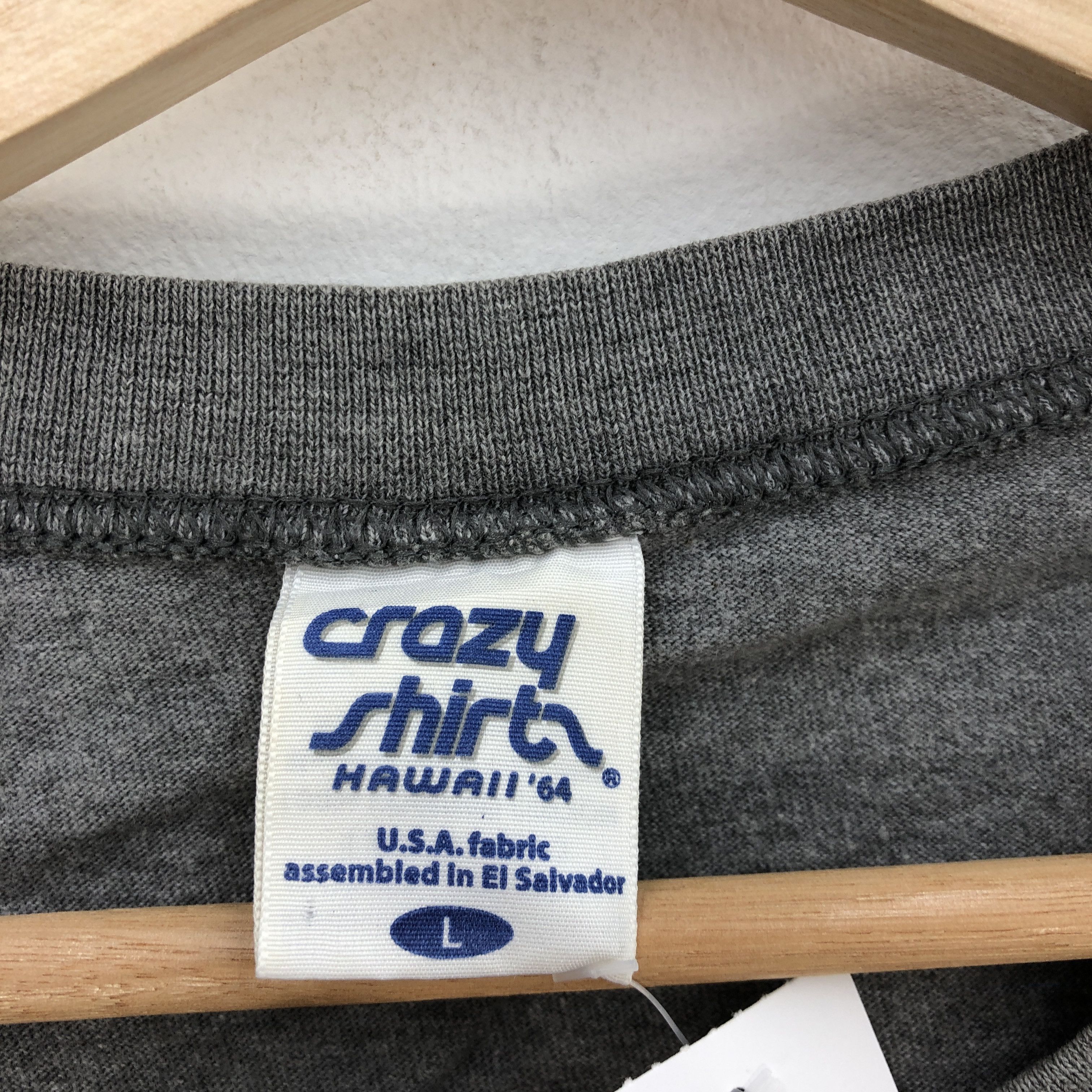 Vintage Vintage Y2K Crazy Shirt T Shirt Sharka Surf Guam Tees Size US L / EU 52-54 / 3 - 6 Thumbnail
