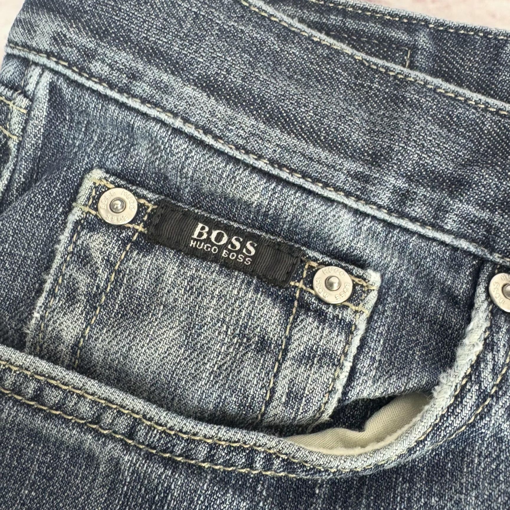Hugo Boss HUGO BOSS Texas Jeans Mens 34x31 Medium Wash Blue Straight Leg Denim Pants Jeans Size US 34 / EU 50 - 6 Thumbnail