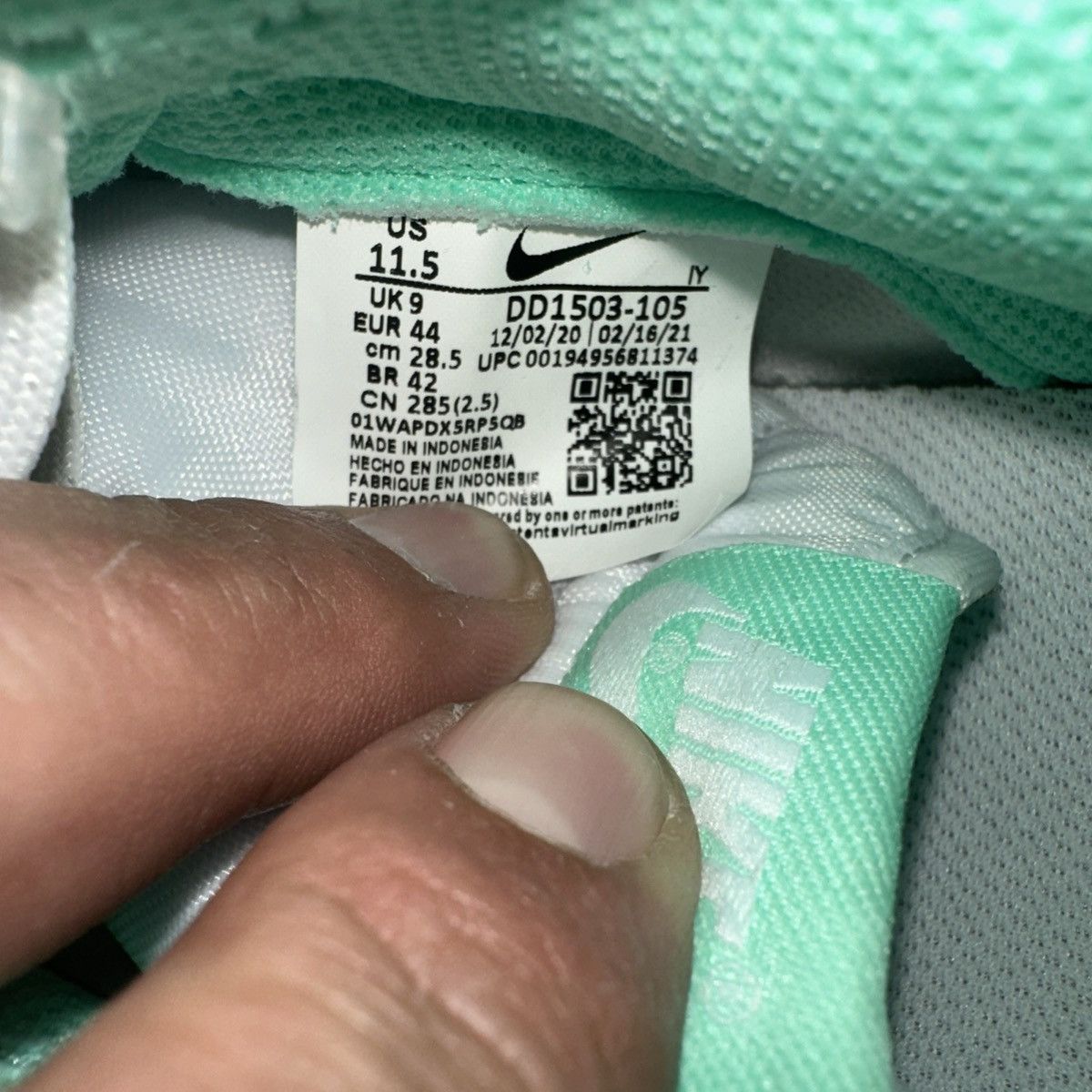 Nike Nike Dunk Low Green Glow Size 11.5W/10M 100% Authentic DS Size US 11.5 / IT 41.5 - 5 Thumbnail