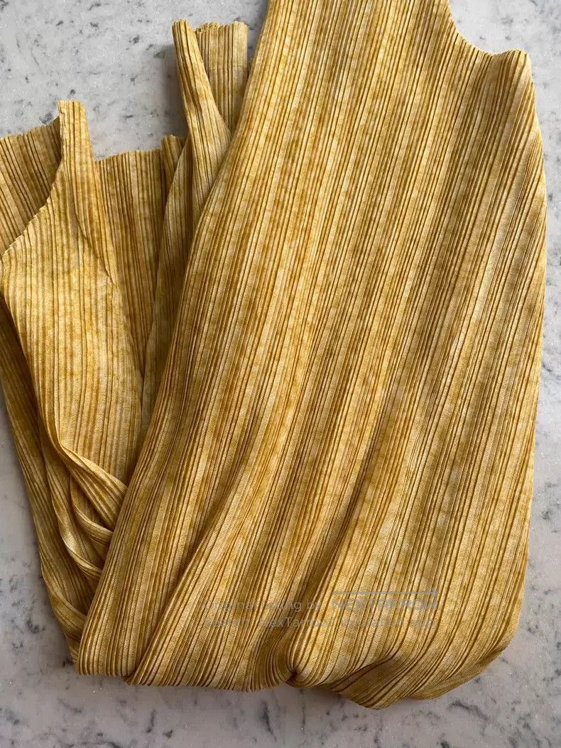 Issey Miyake Issey Miyake Yellow Top Size L / US 10 / IT 46 - 7 Thumbnail